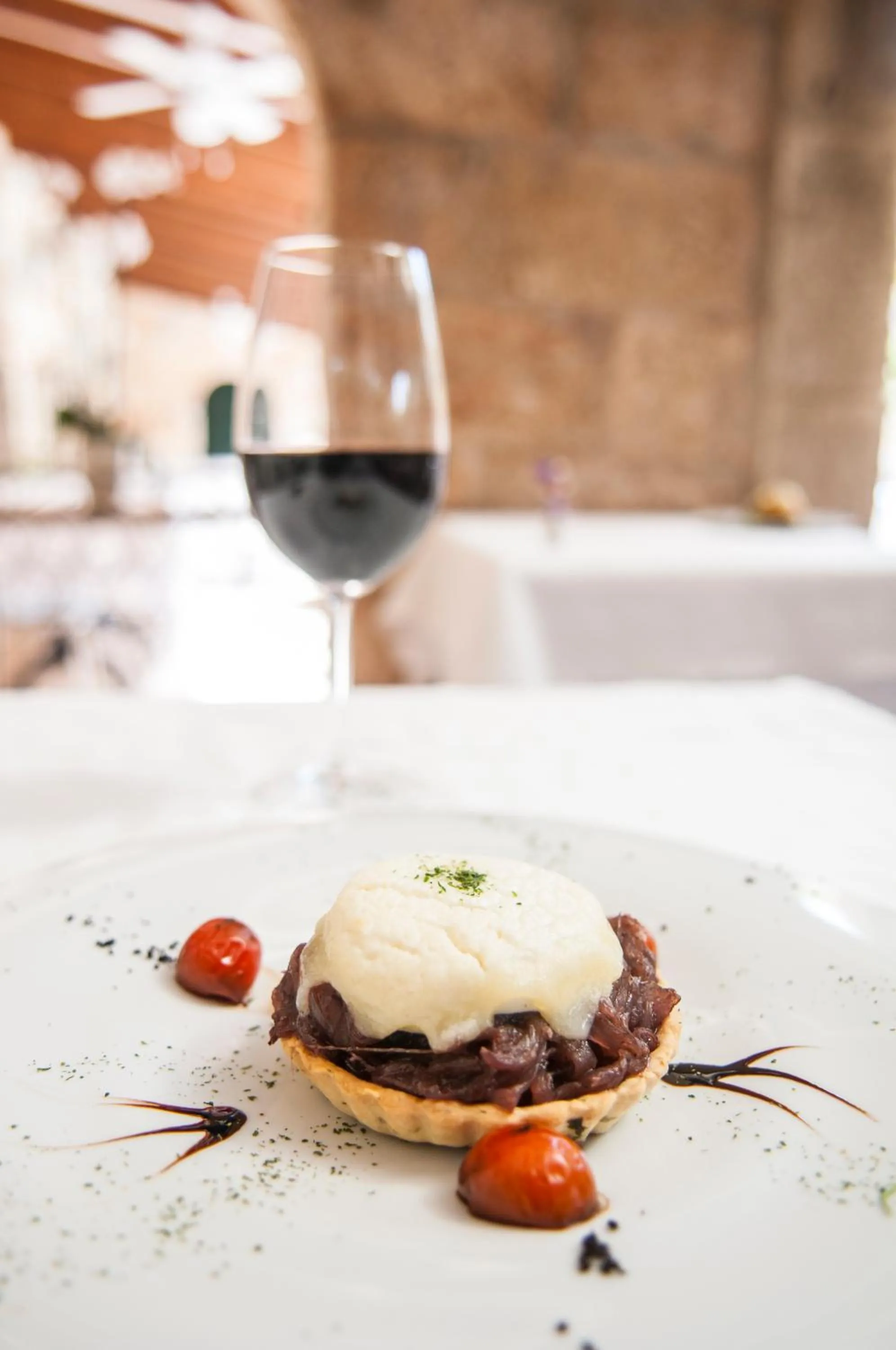 Restaurant/places to eat in Hotel Rural Biniarroca - Adults Only