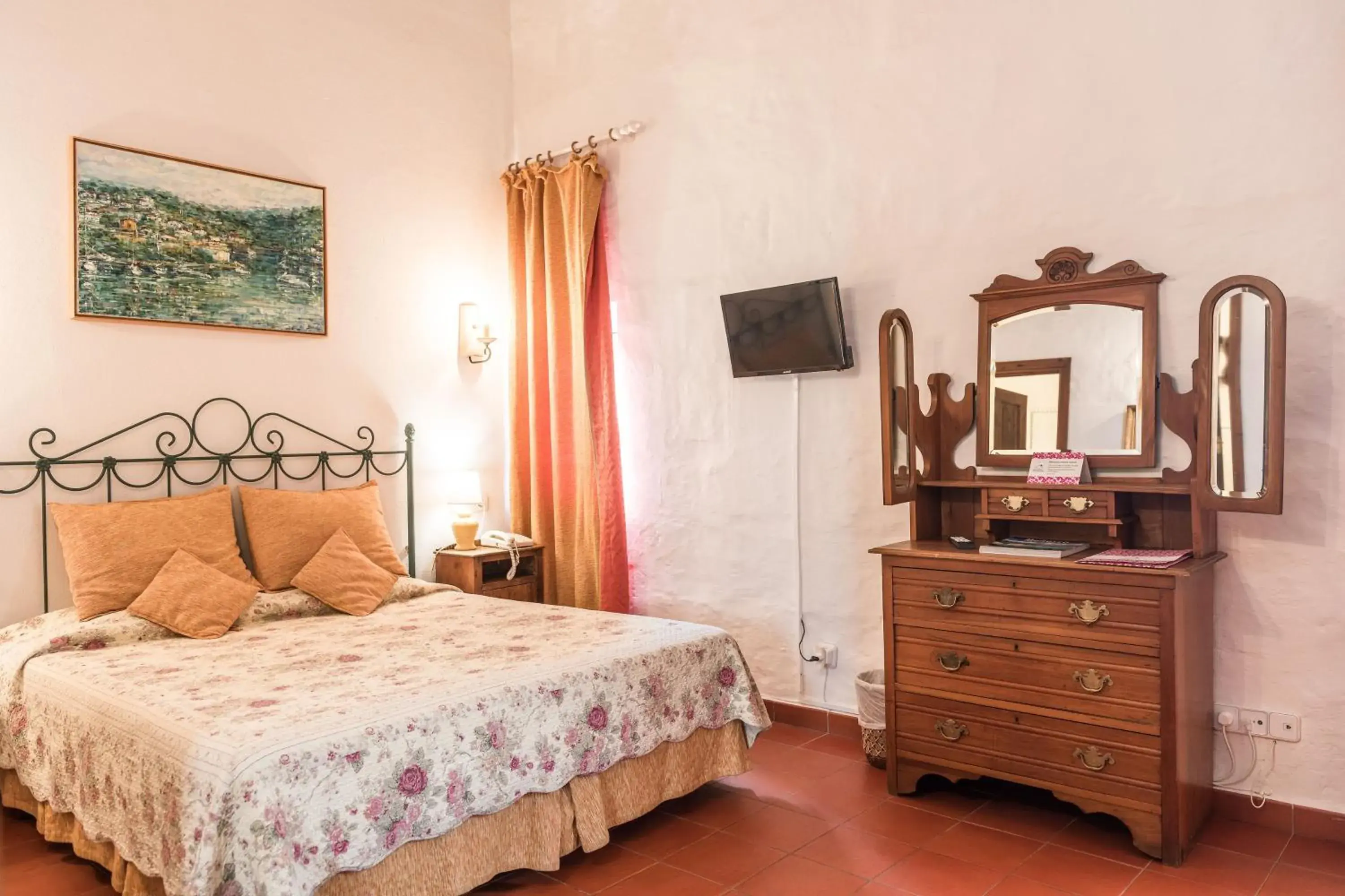 Double Room with Balcony in Hotel Rural Biniarroca - Adults Only Double Room with Balcony in Hotel Rural Biniarroca - Adults Only