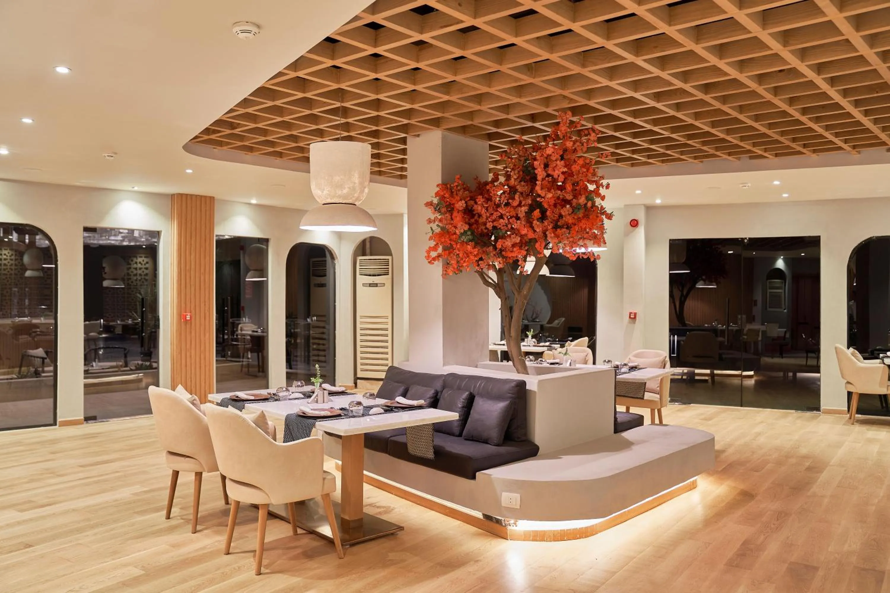 Restaurant/places to eat in True Beach Resort