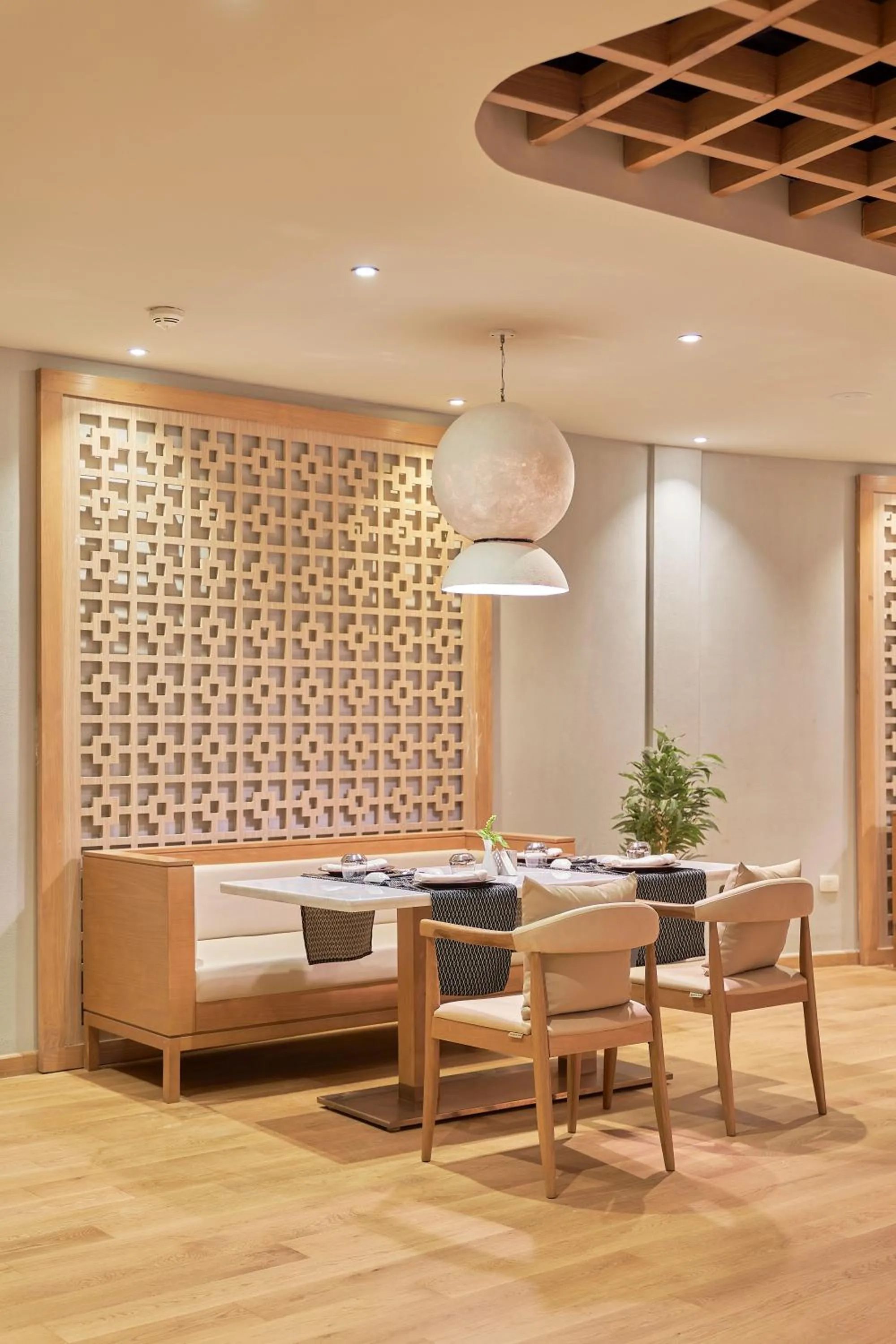 Restaurant/places to eat in True Beach Resort