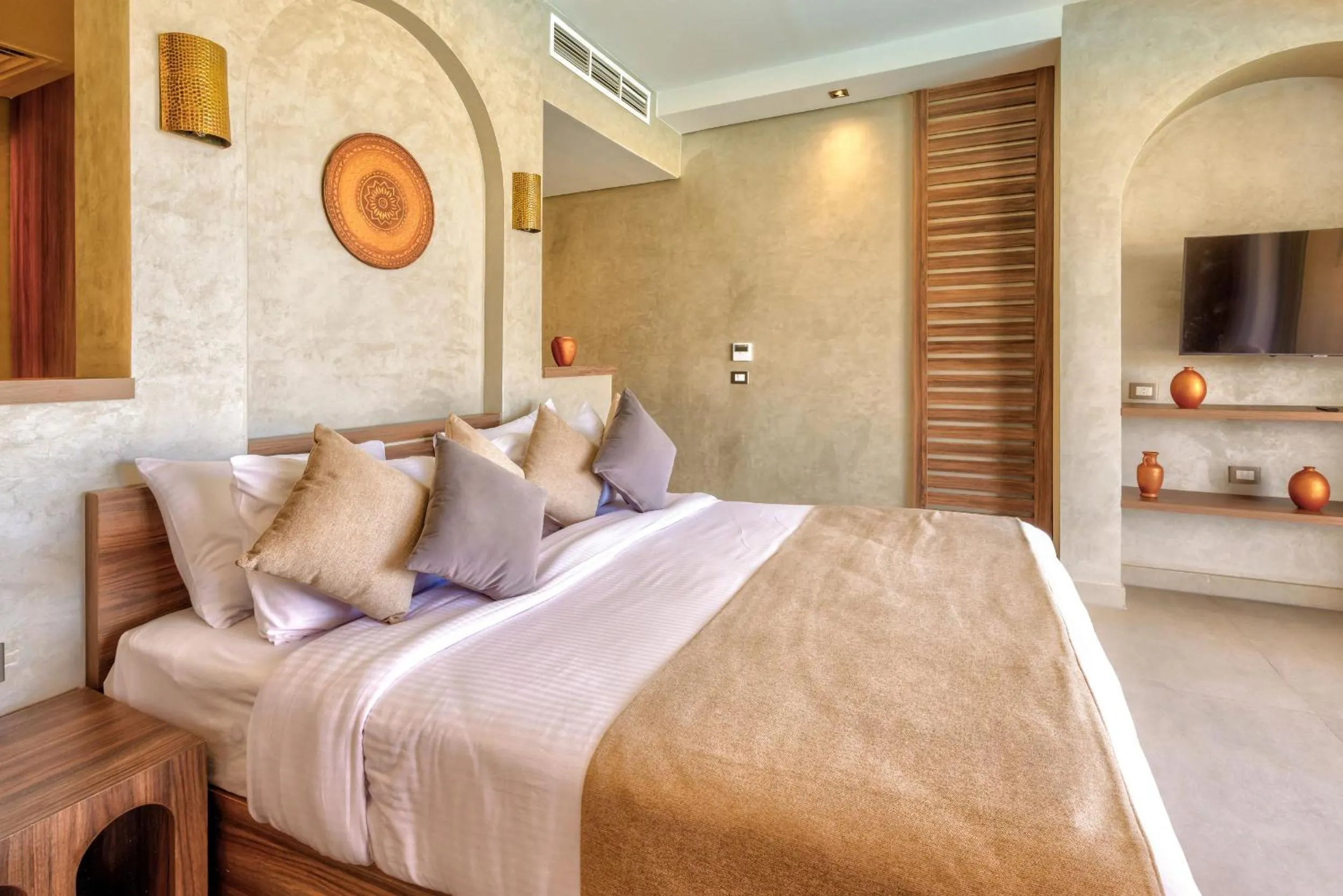 Bed in True Beach Resort