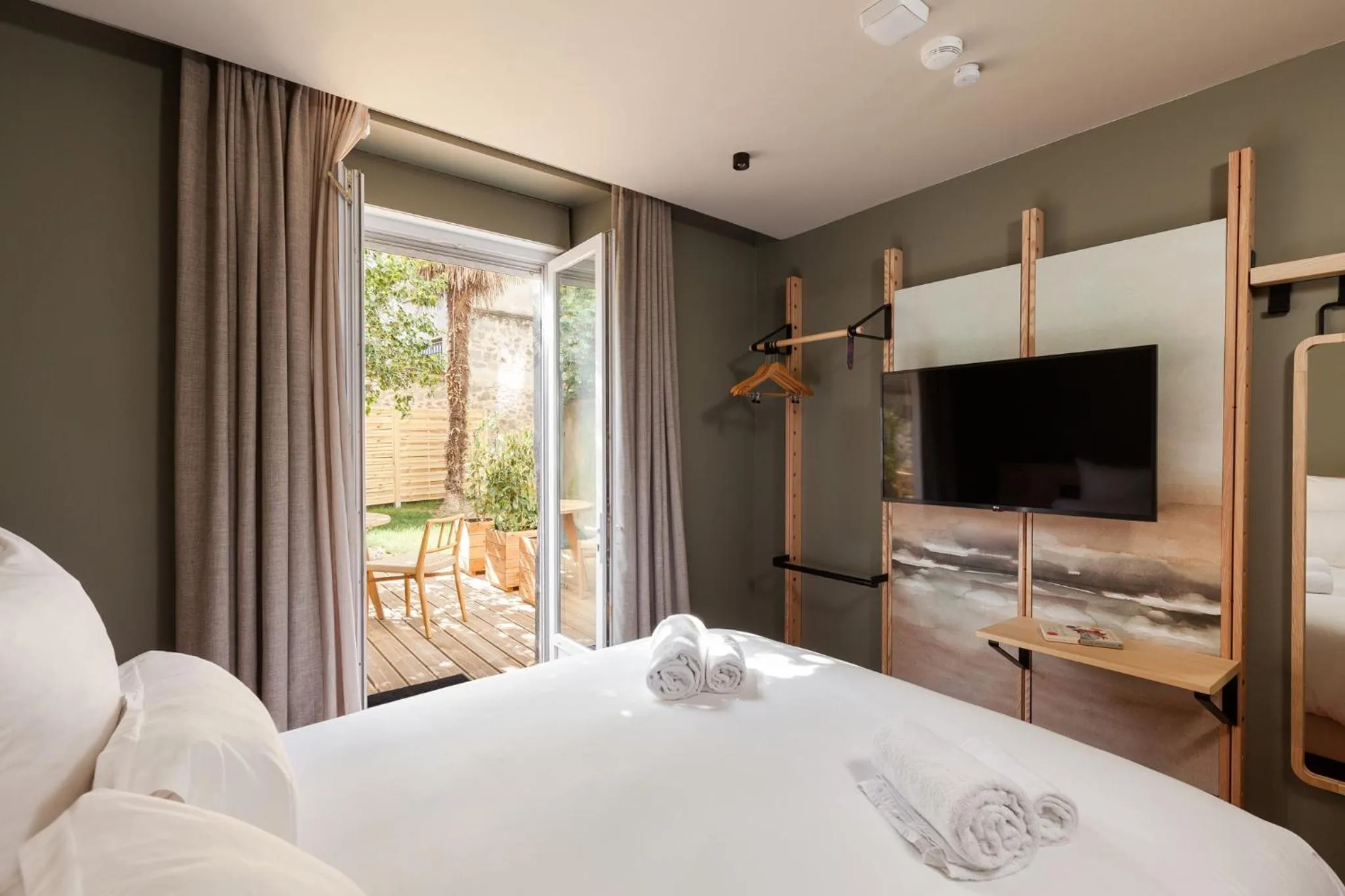 Bedroom, Bed in Gogaille - Gambetta - accès autonome