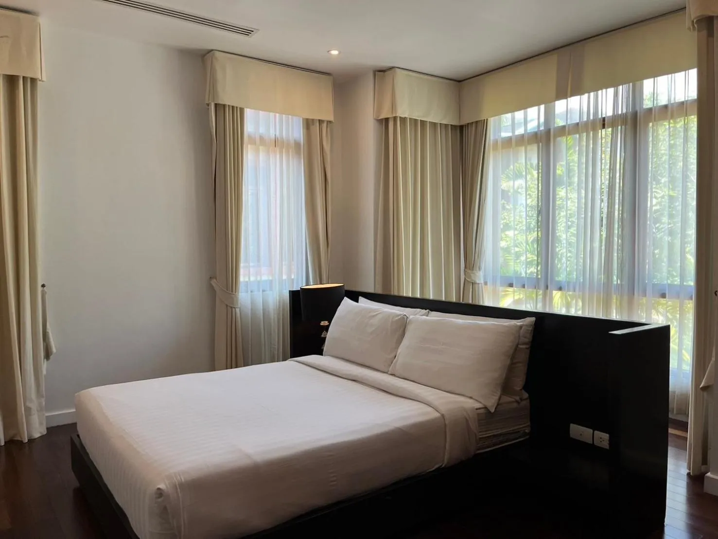 Bedroom, Bed in Amatapura Beachfront Villa 1, SHA Certified