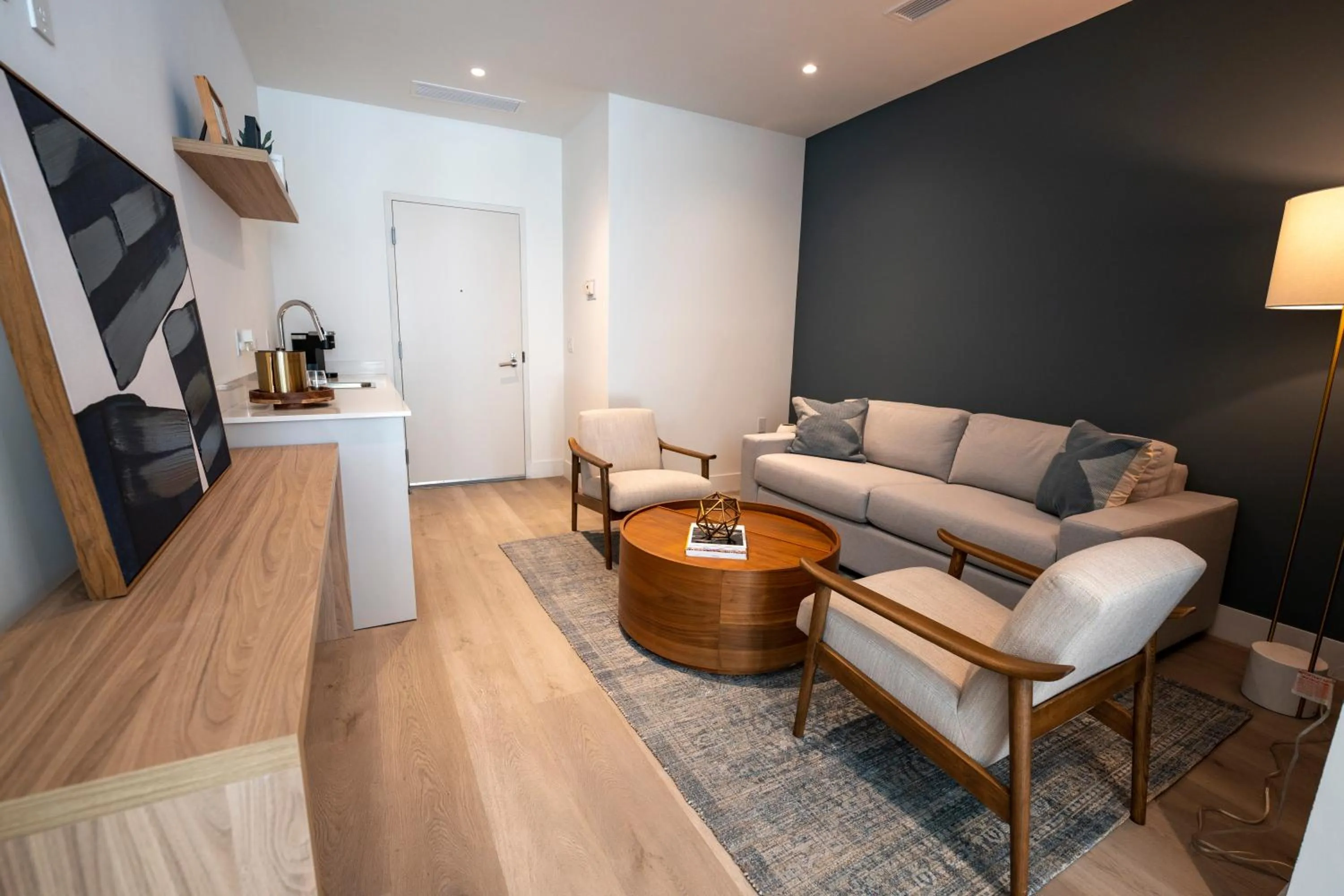 Living room in Smart Brickell Hotel