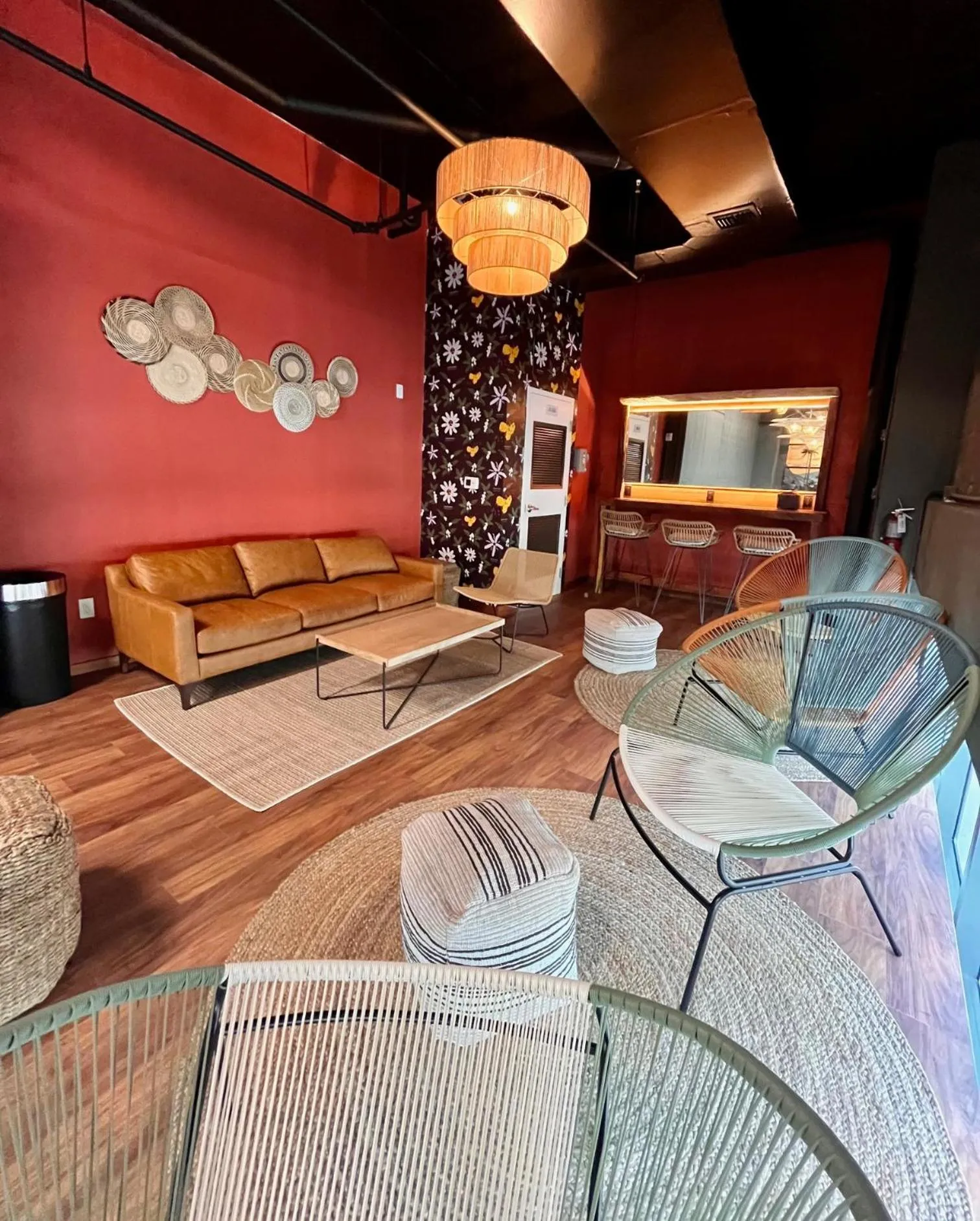 Restaurant/places to eat in Smart Brickell Hotel