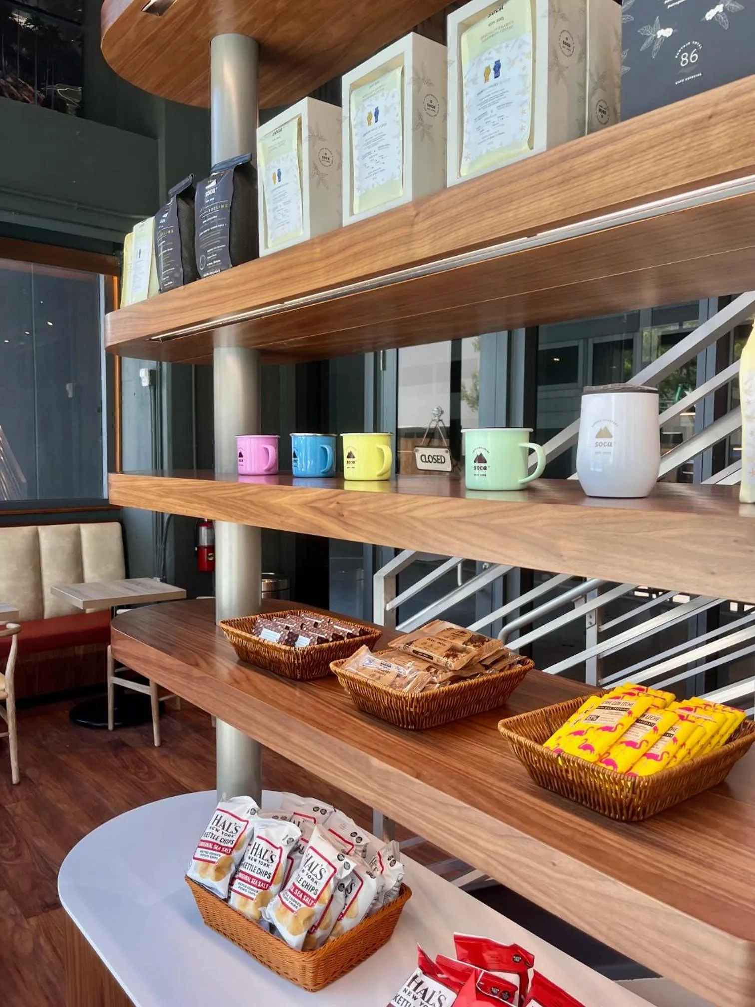 Restaurant/places to eat in Smart Brickell Hotel