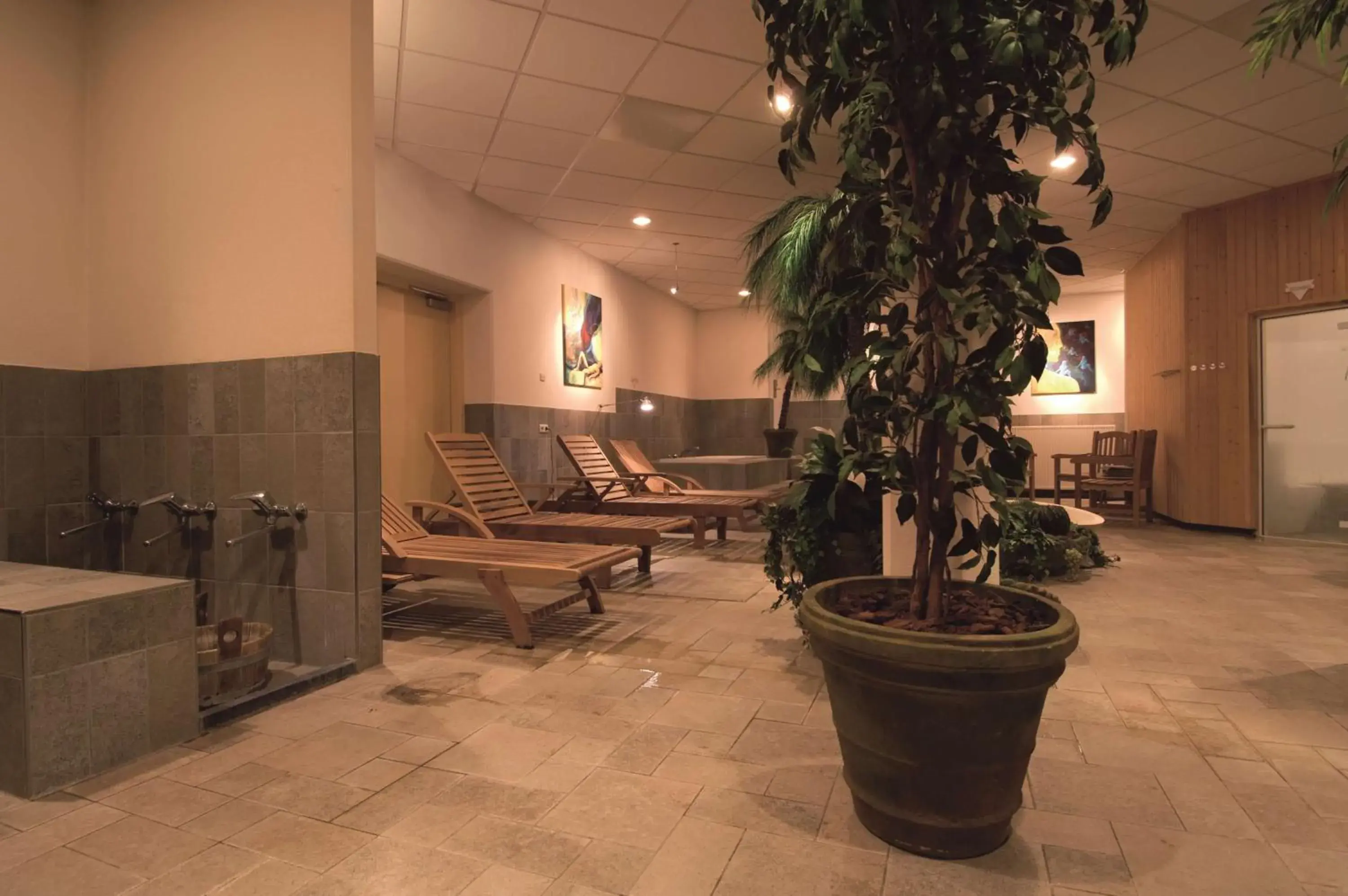 Pool view in NH Maastricht Pool view in NH Maastricht