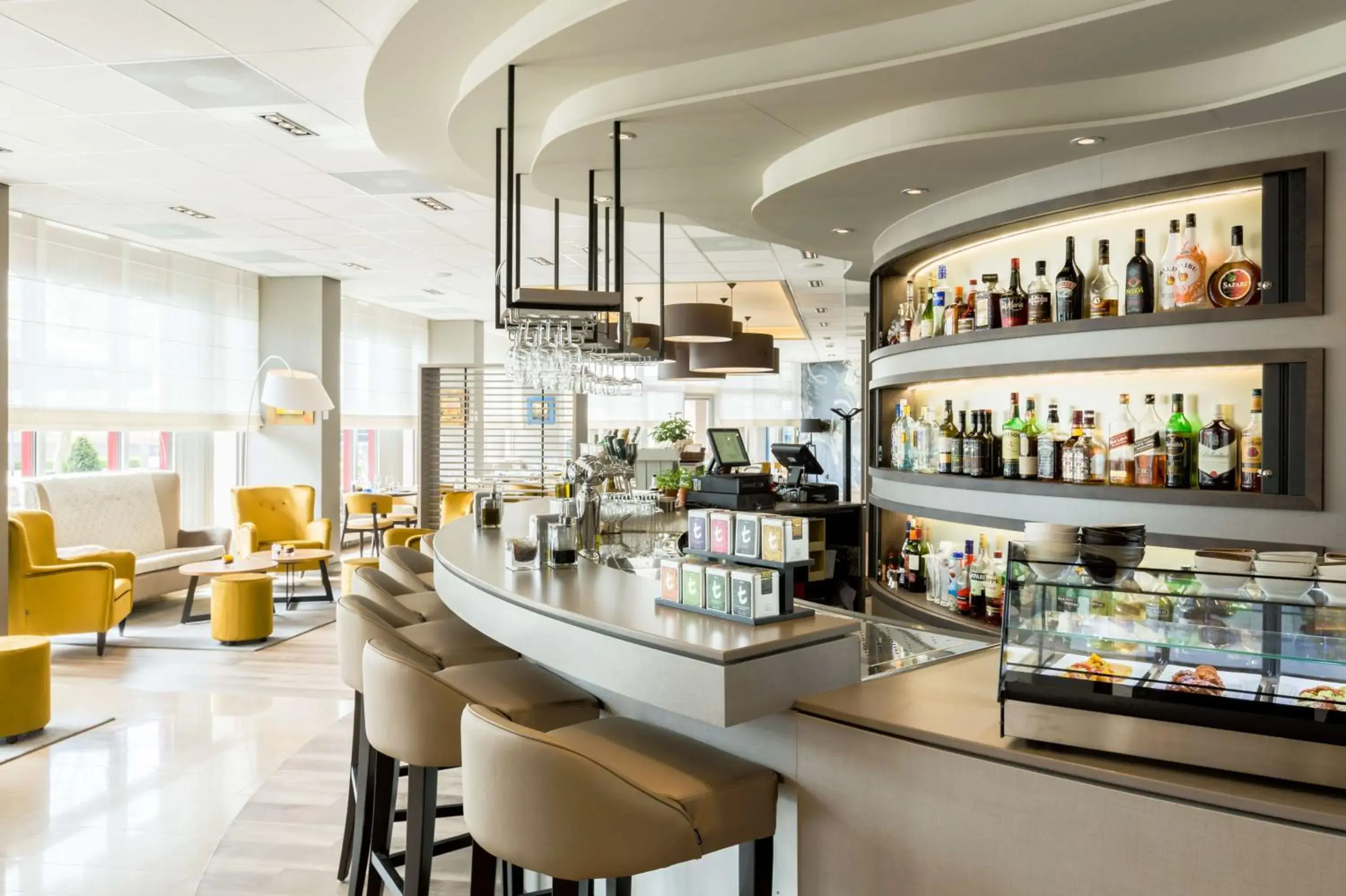 Lounge or bar in NH Maastricht Lounge or bar in NH Maastricht