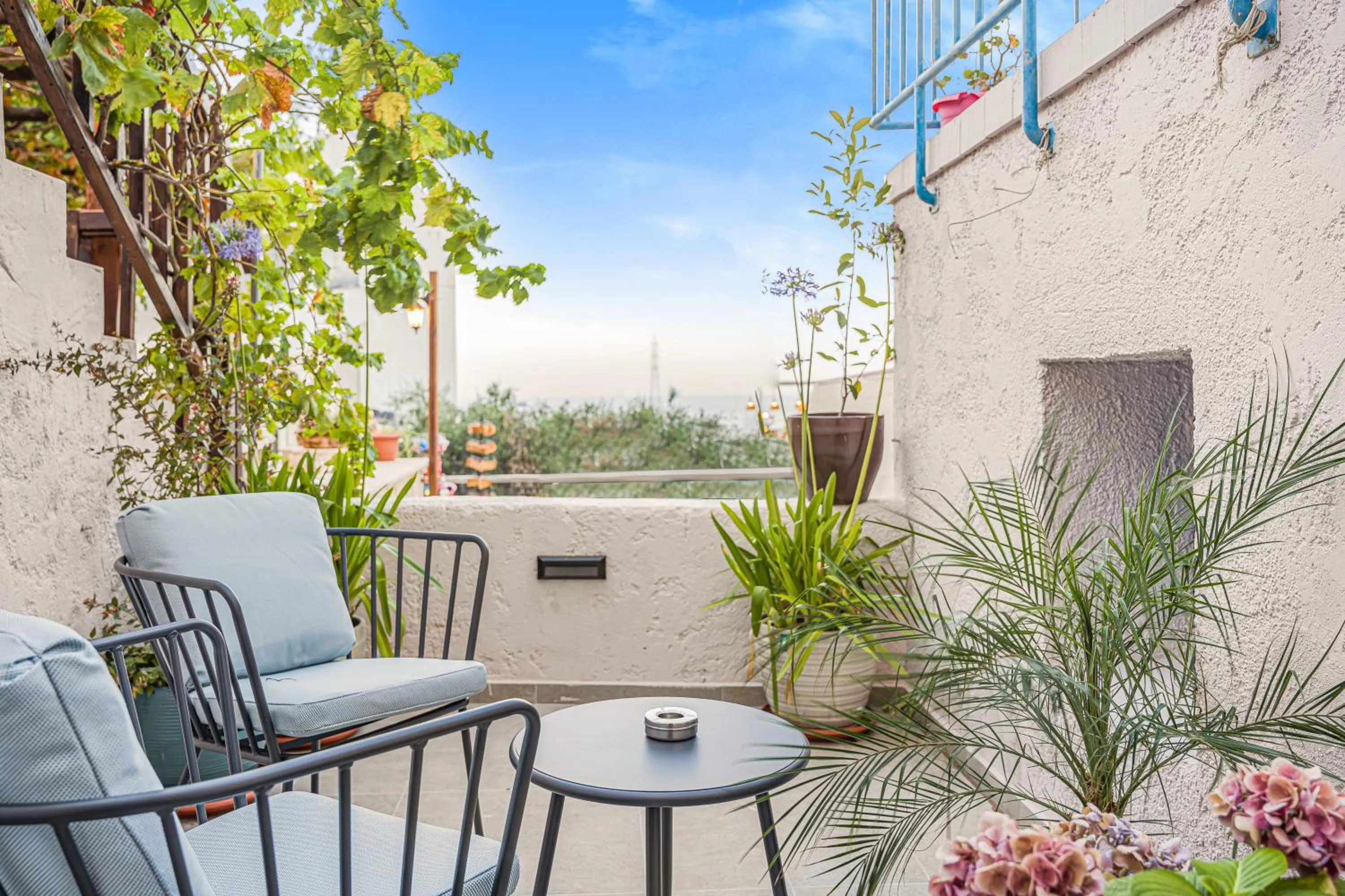 Achatis Suites