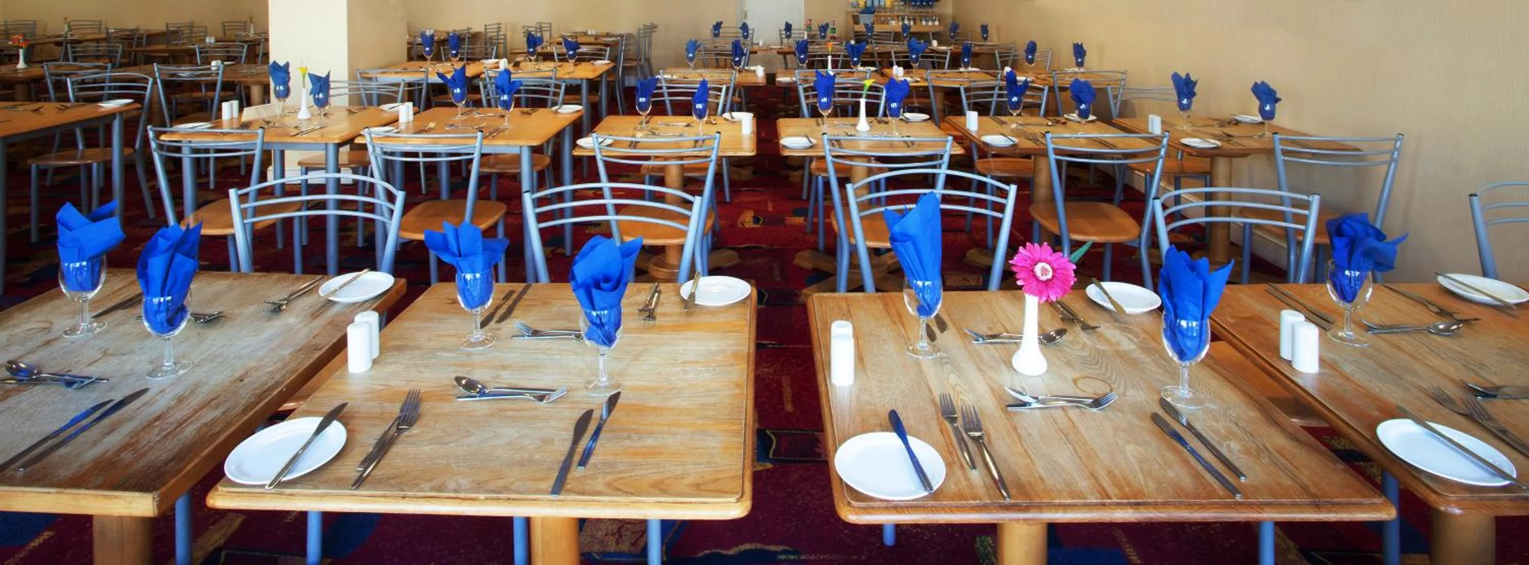 Restaurant/places to eat in The Roundhouse