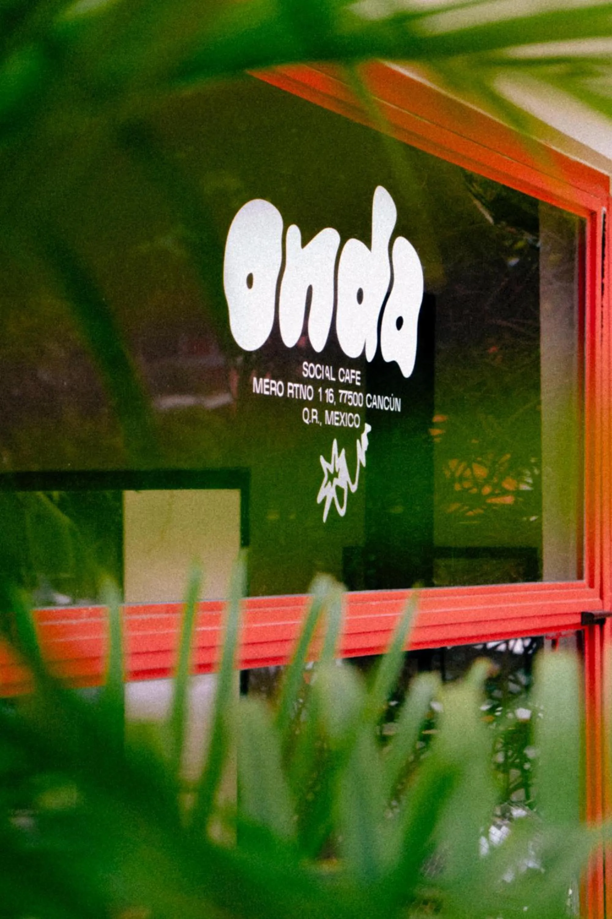 Restaurant/places to eat in Enigmatic Hotel Experience