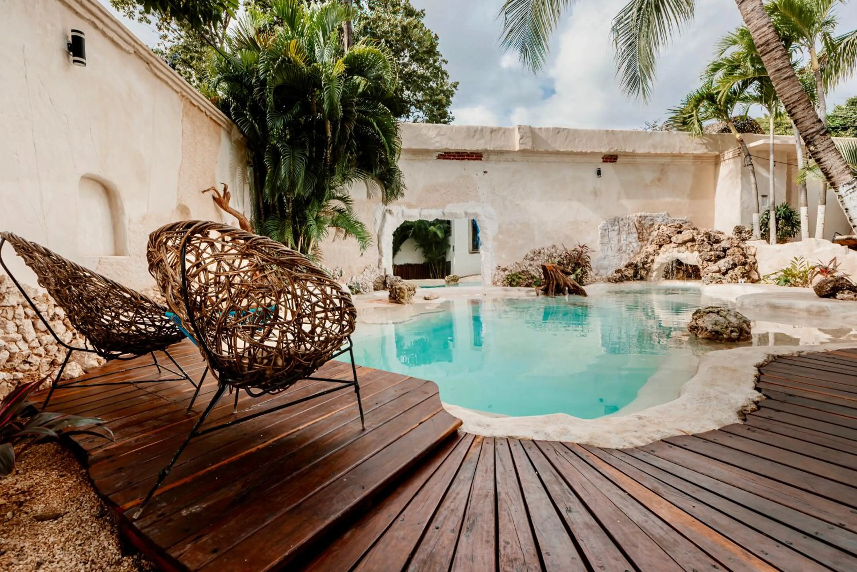 Swimming pool in Enigmatic Hotel Experience