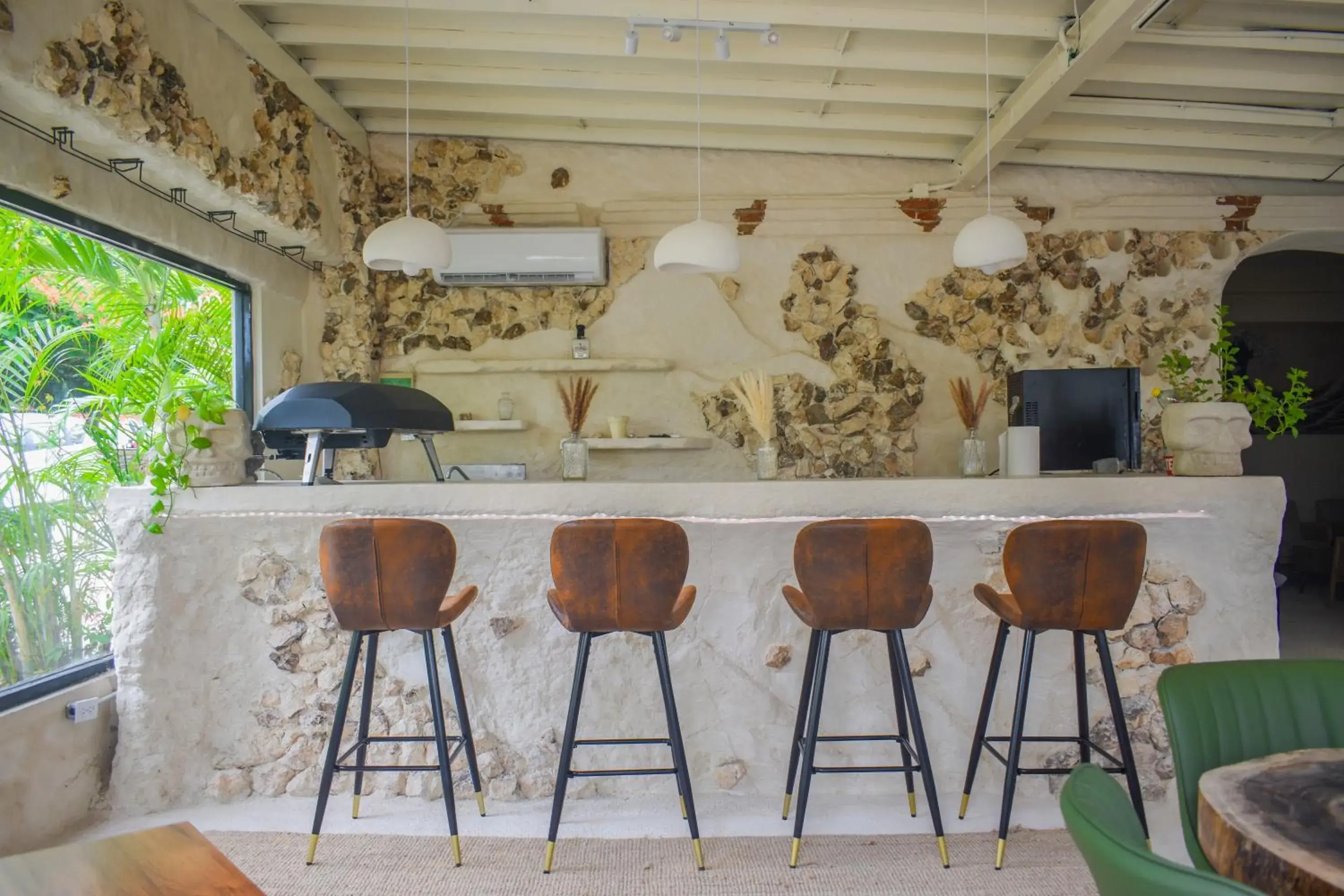 Restaurant/places to eat in Enigmatic Hotel Experience Restaurant/places to eat in Enigmatic Hotel Experience