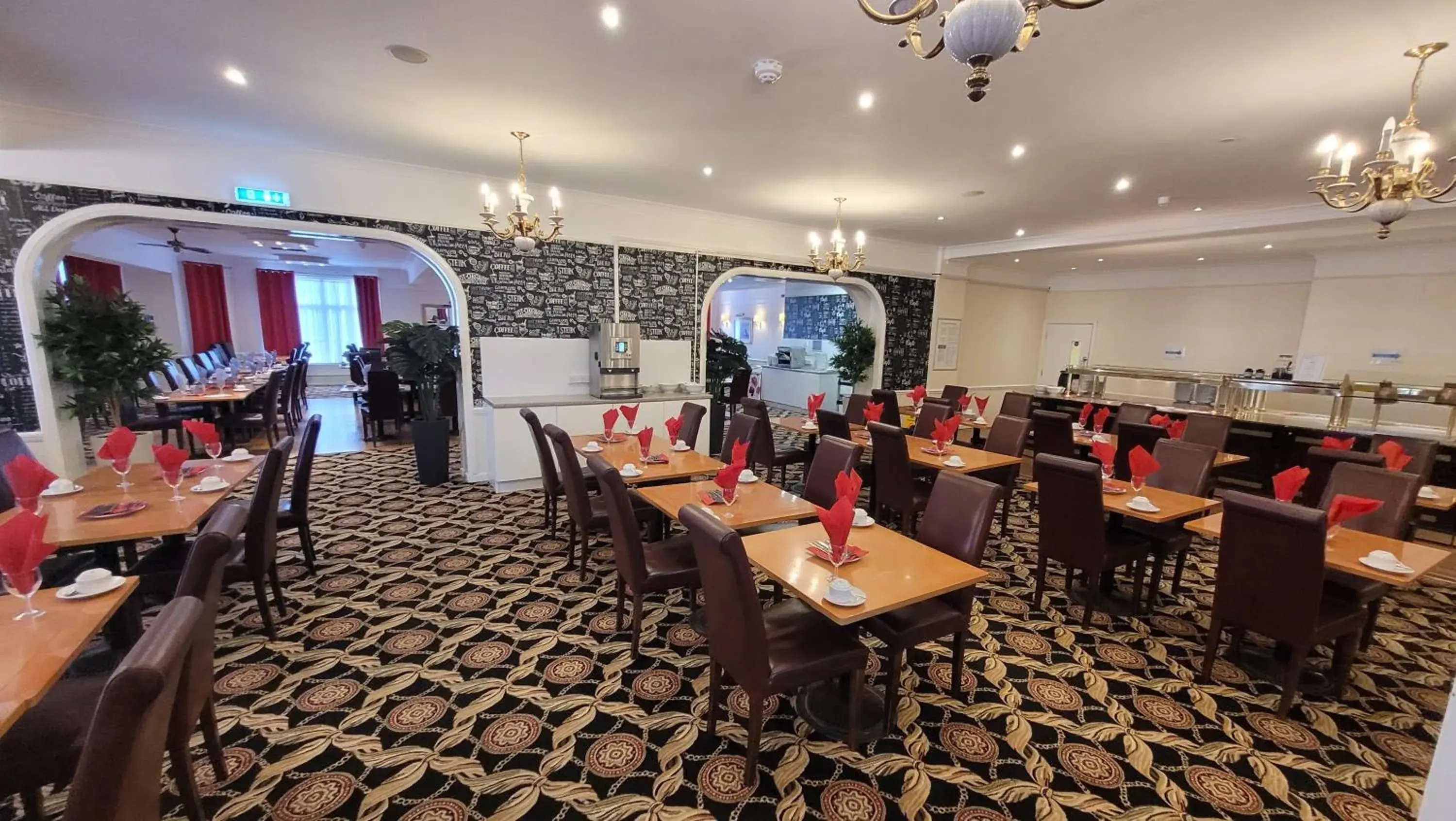Restaurant/places to eat in Heathlands Hotel Restaurant/places to eat in Heathlands Hotel