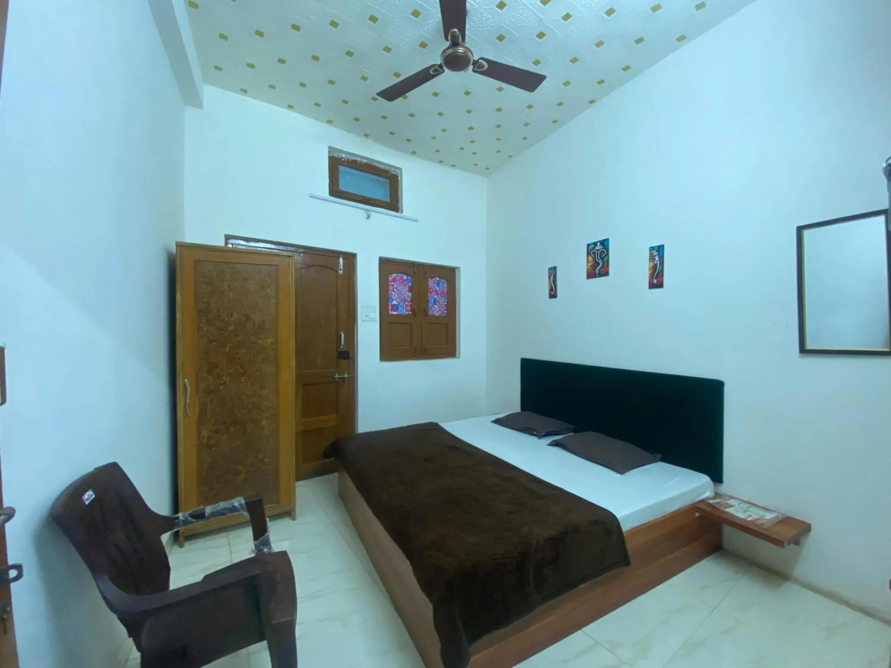 Bed in SHREE RAM KUTI Bed in SHREE RAM KUTI