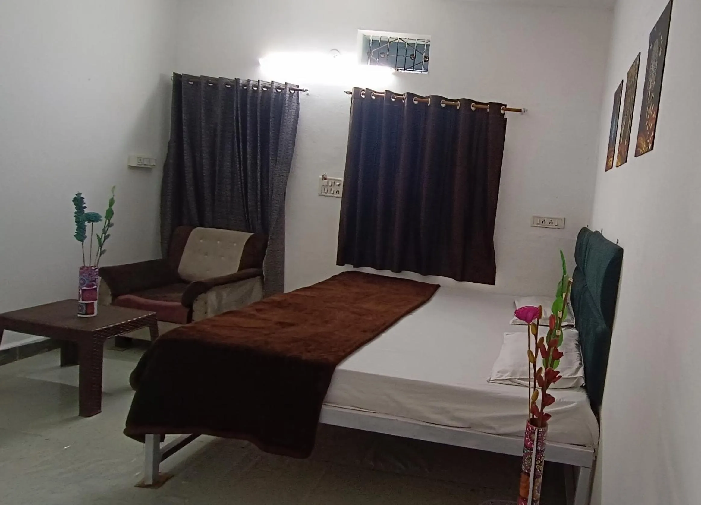 Bed in SHREE RAM KUTI