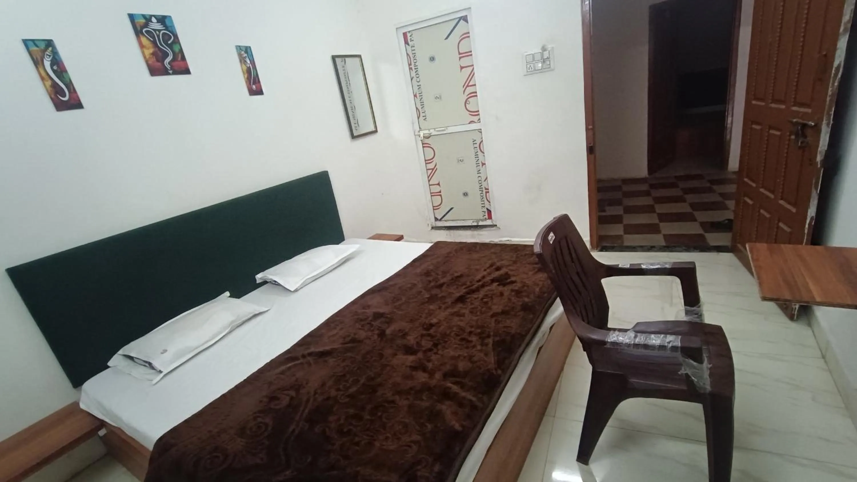 Bed in SHREE RAM KUTI