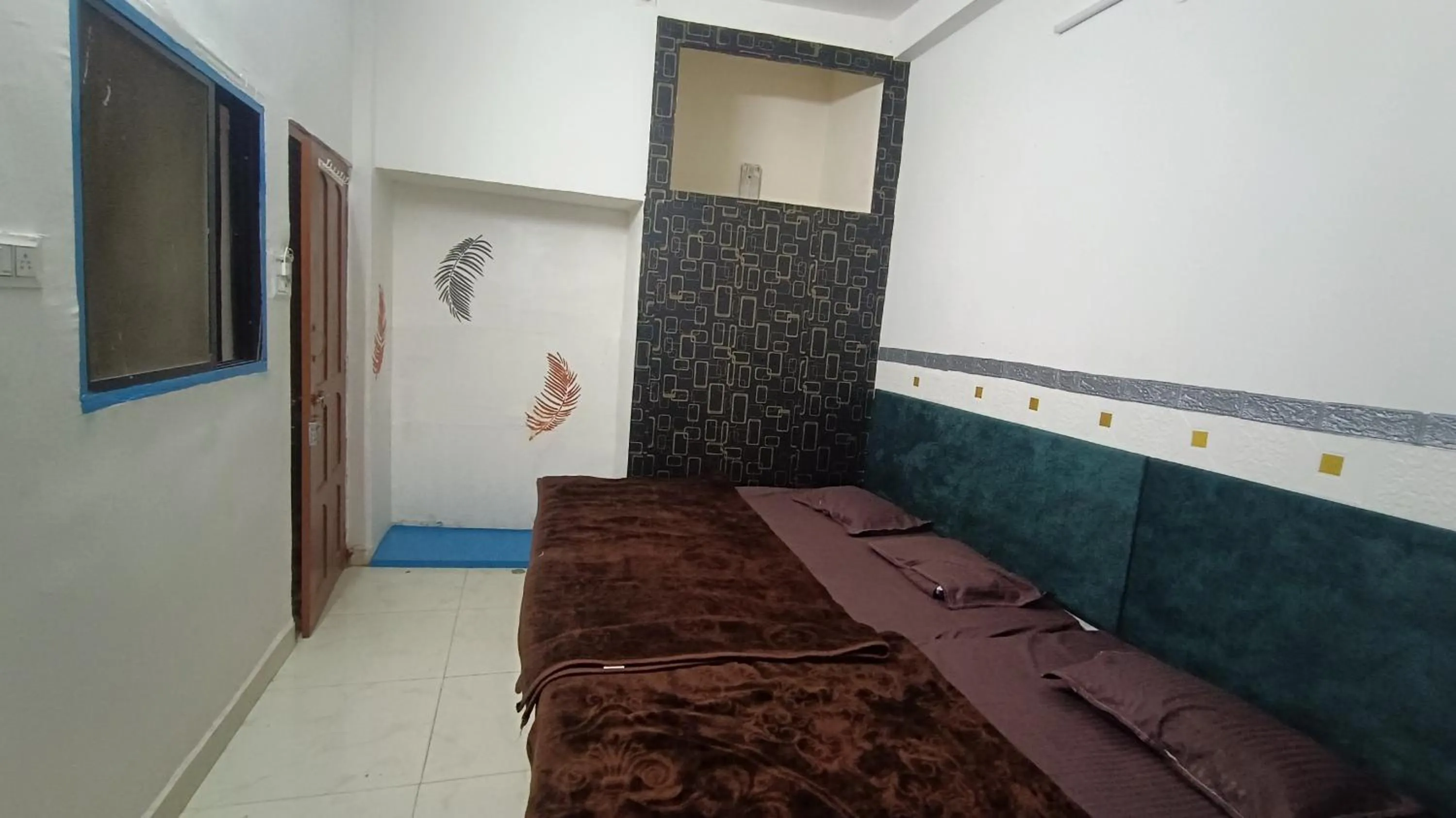 Bed in SHREE RAM KUTI