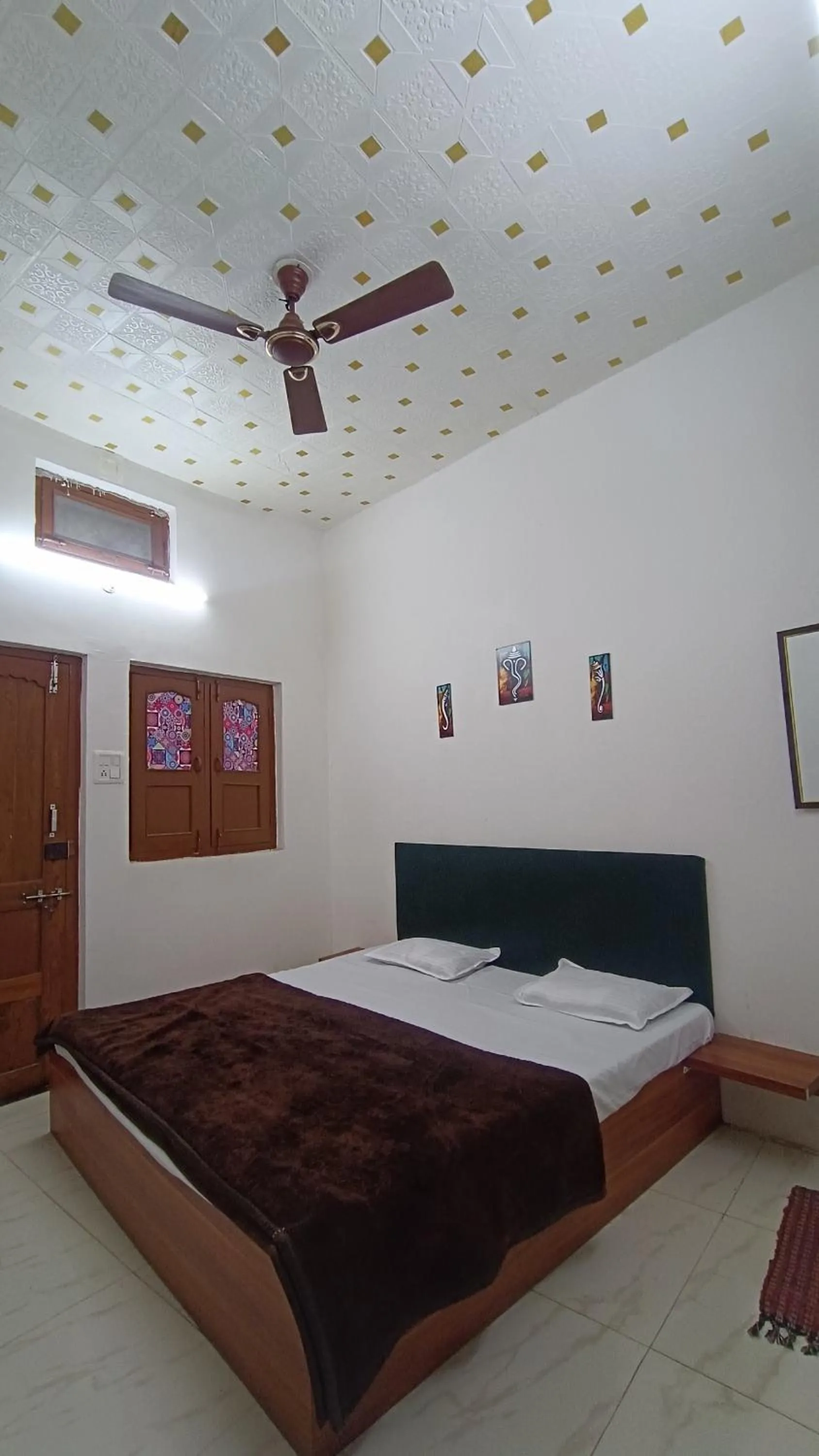 Bed in SHREE RAM KUTI