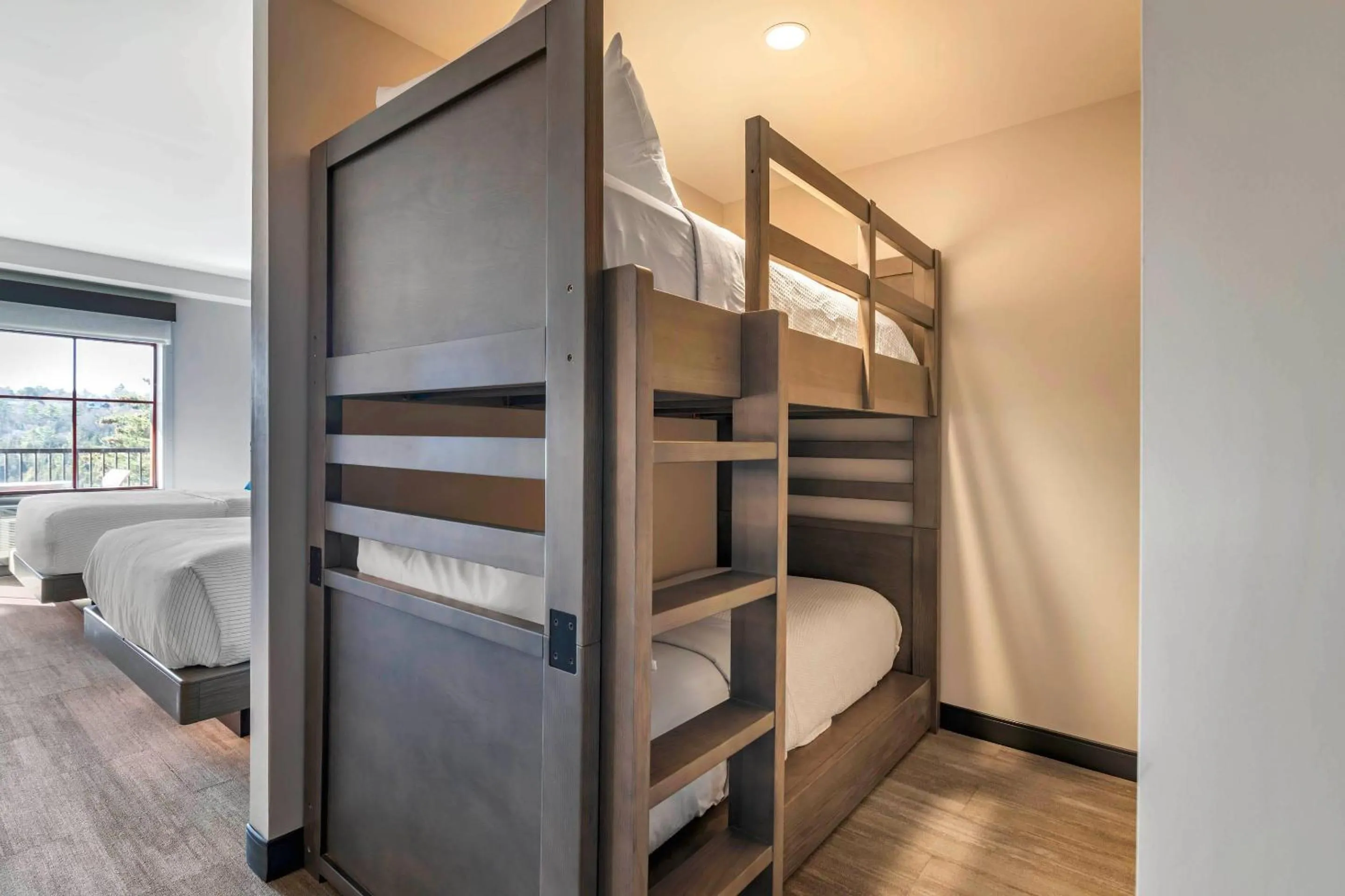 Bedroom, Bed in Cambria Hotel Lake Placid - Lakeside Resort