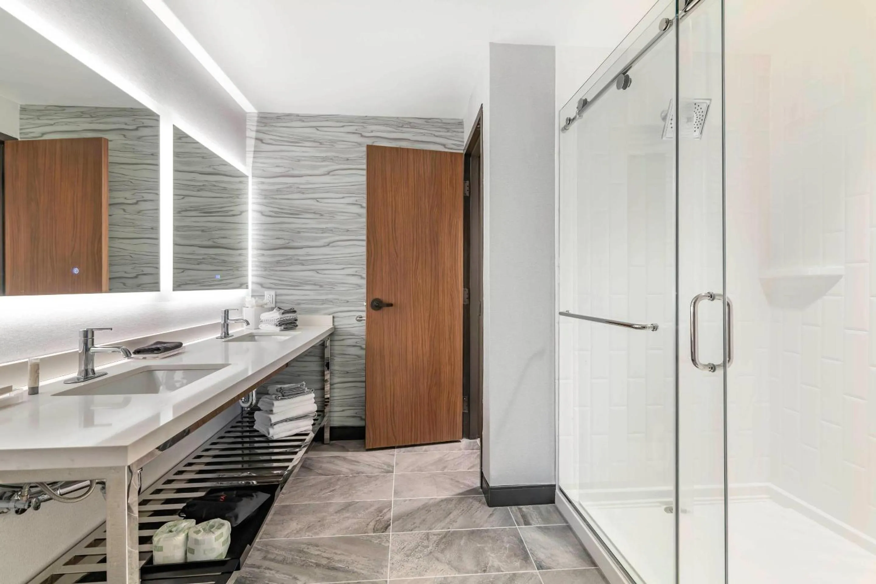 Bedroom in Cambria Hotel Lake Placid - Lakeside Resort