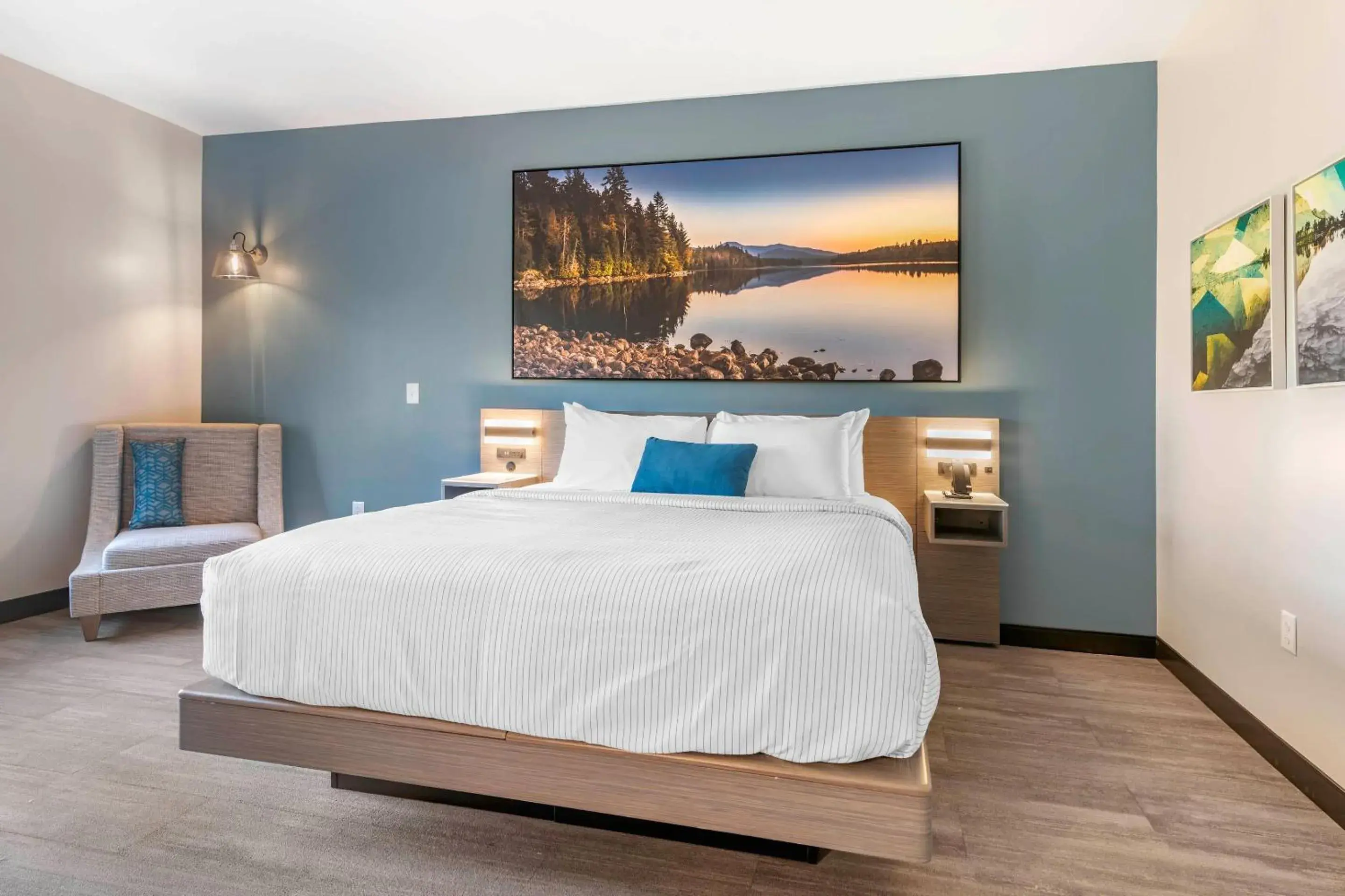 Bedroom, Bed in Cambria Hotel Lake Placid - Lakeside Resort Bedroom, Bed in Cambria Hotel Lake Placid - Lakeside Resort