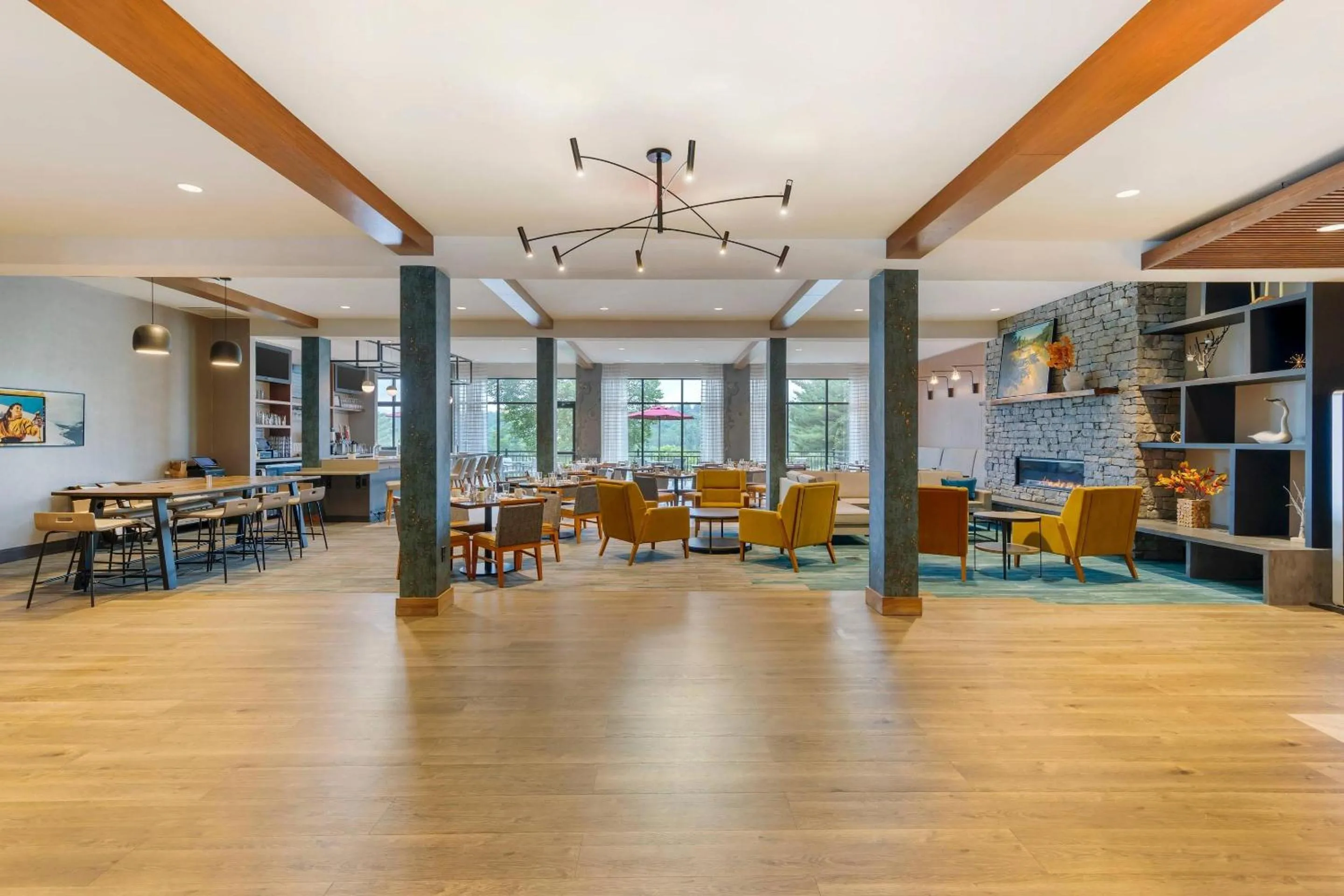 Restaurant/places to eat in Cambria Hotel Lake Placid - Lakeside Resort