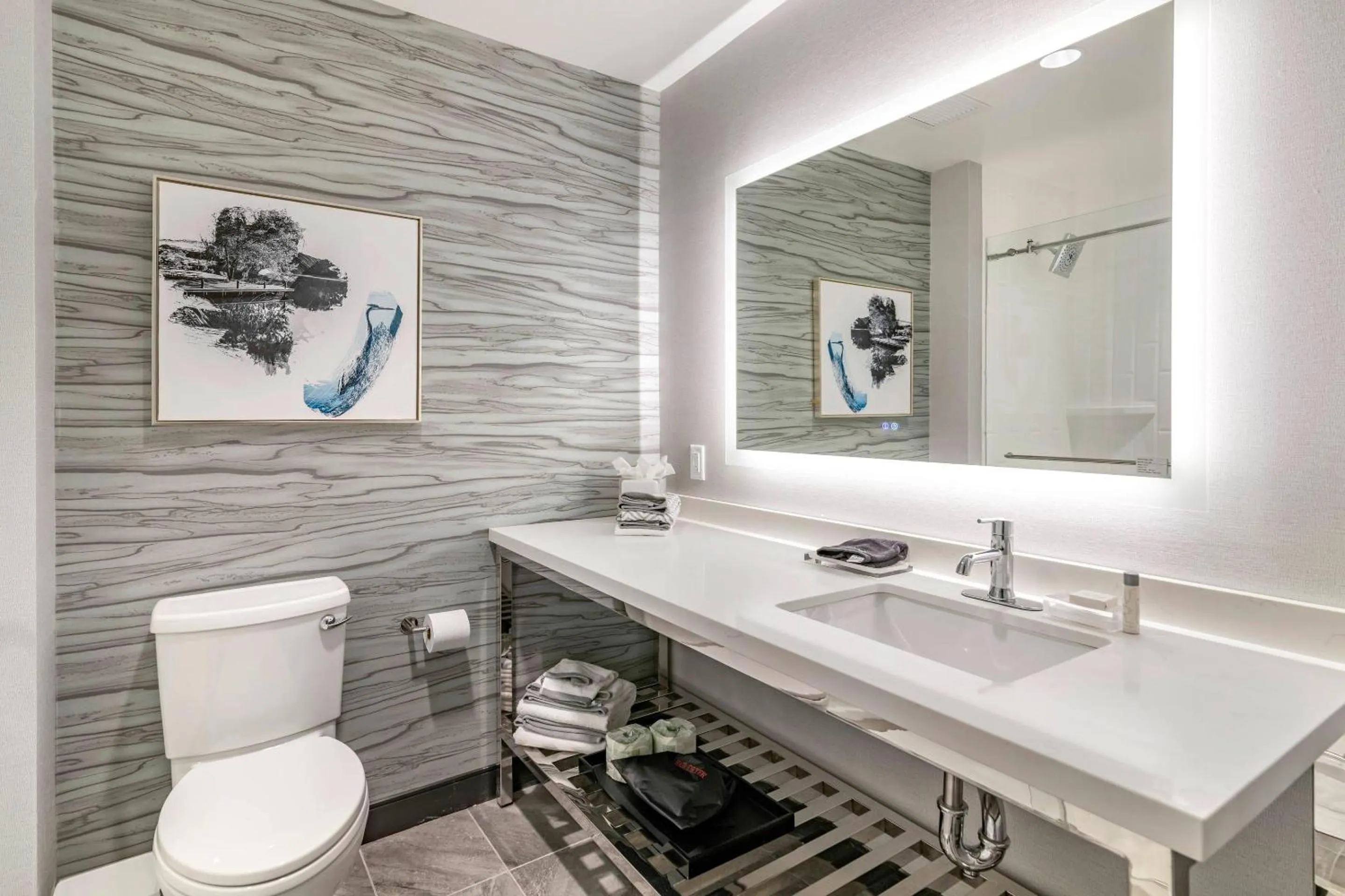 Bedroom in Cambria Hotel Lake Placid - Lakeside Resort