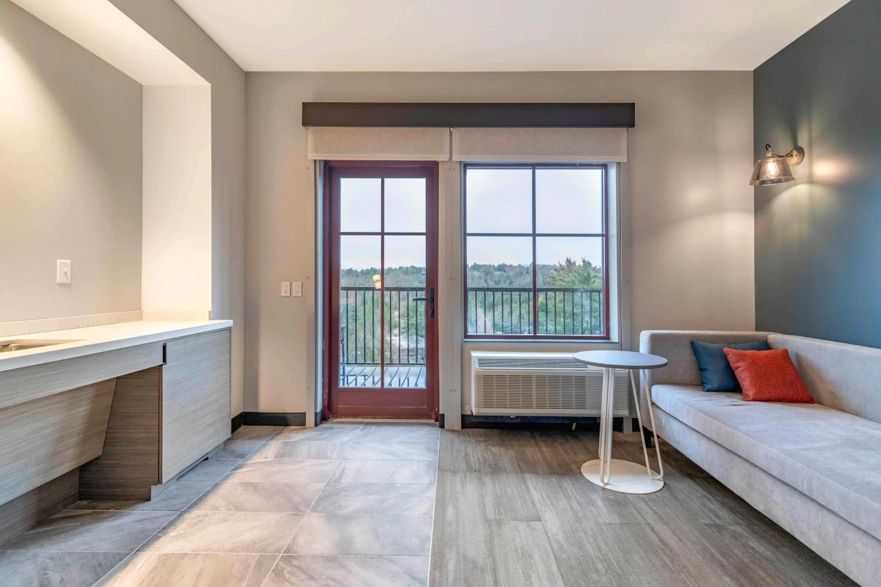 Bedroom, Bed in Cambria Hotel Lake Placid - Lakeside Resort