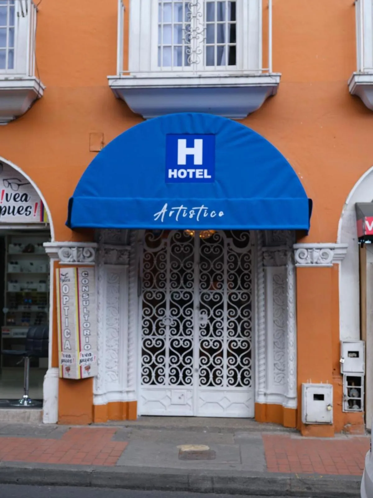 Property building in Hotel Artistico