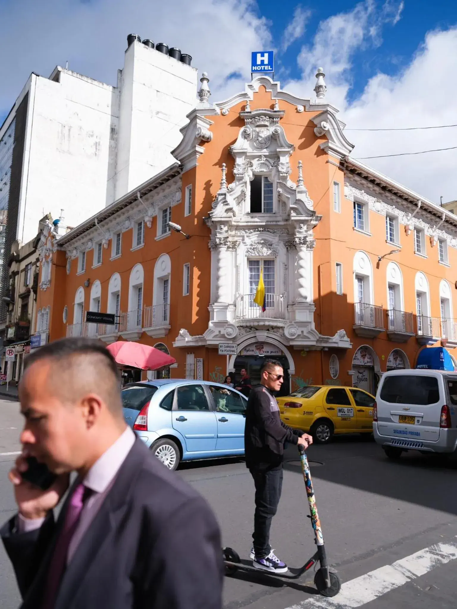 Budget Twin Room in Hotel Artistico Budget Twin Room in Hotel Artistico