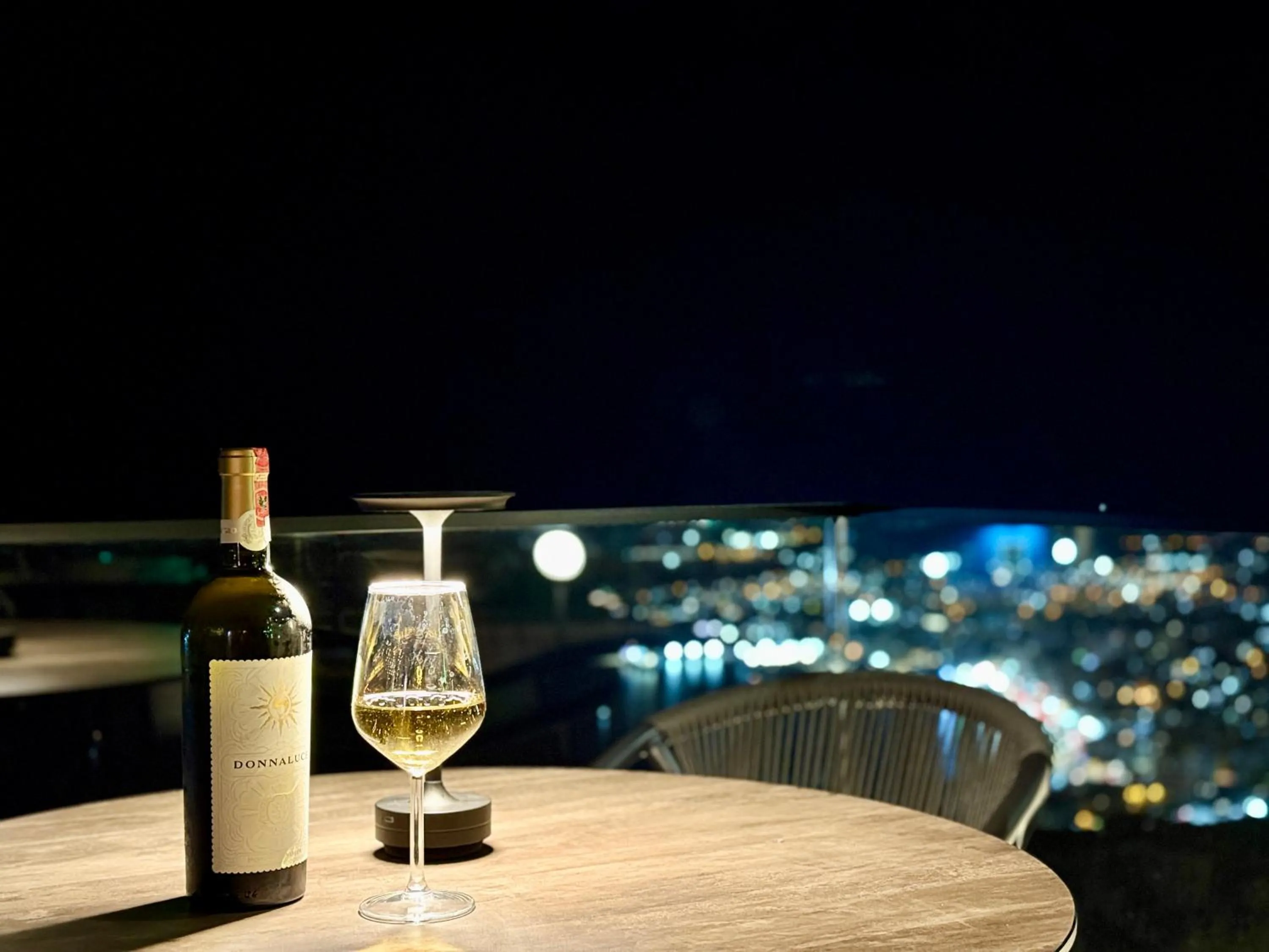 Restaurant/places to eat in Festim Villa Hotel