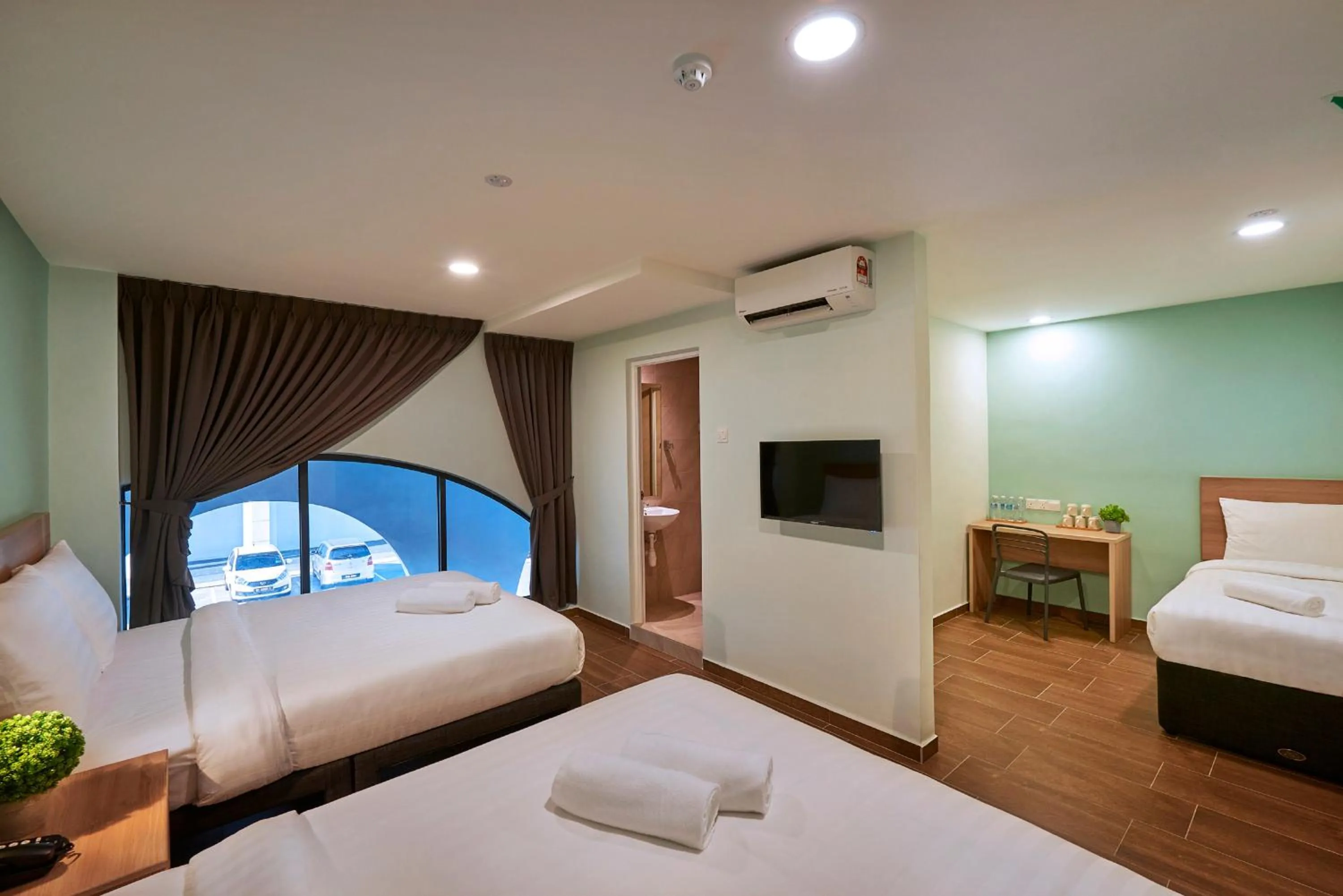 Bed in ZONE Hotels, Eco Grandeur