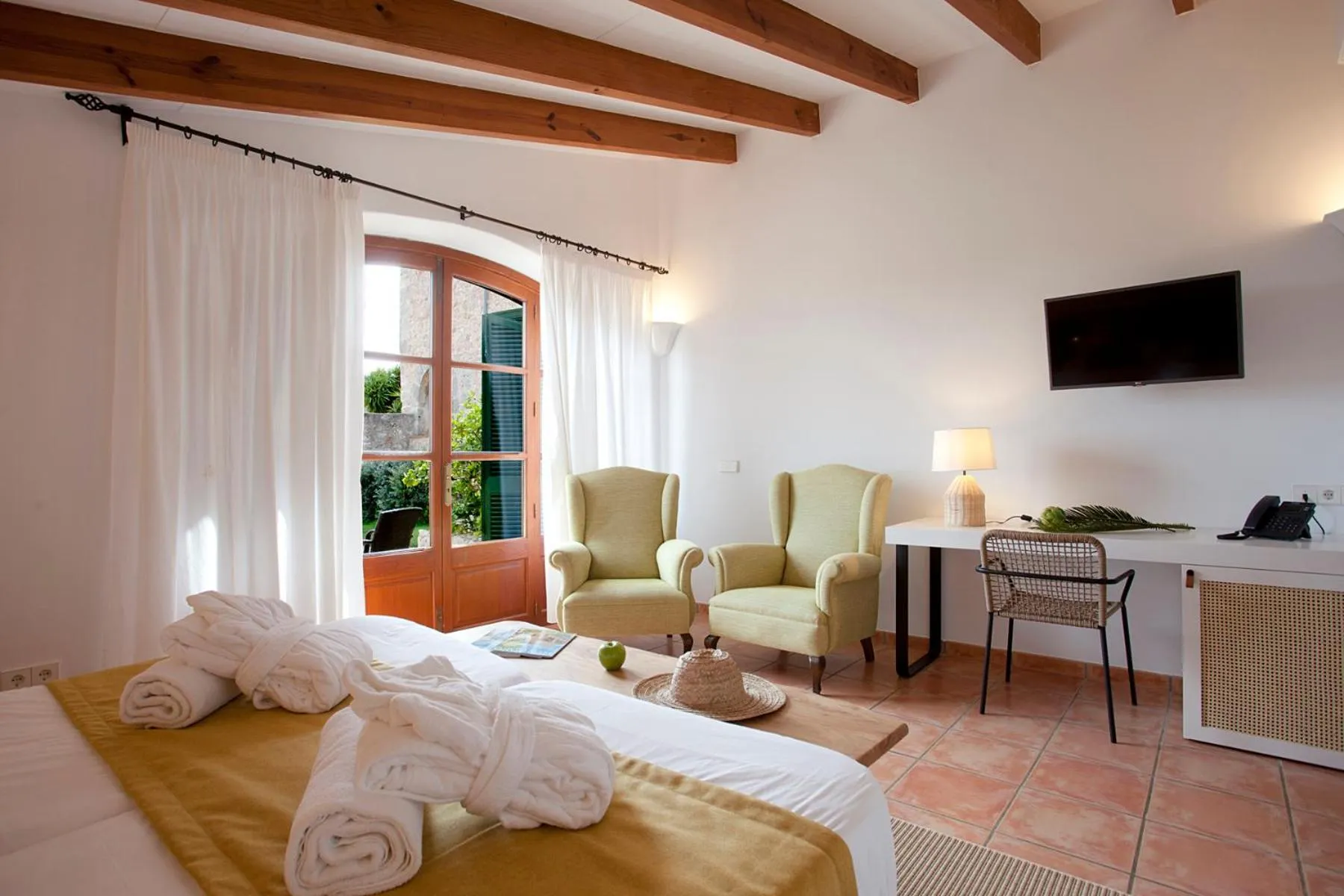 Bed in Principal Son Amoixa