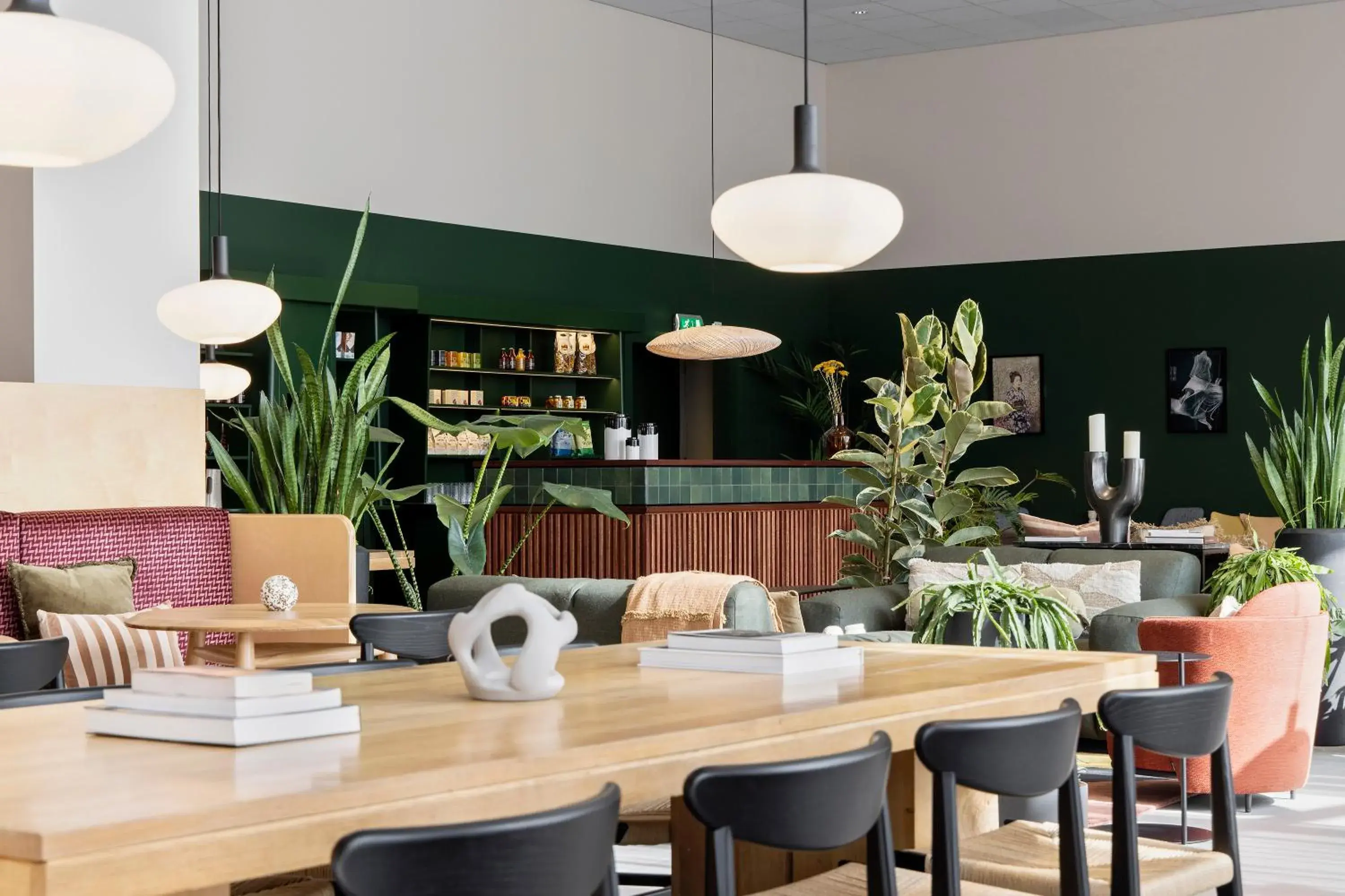 Lounge or bar in COVE Centrum Lounge or bar in COVE Centrum