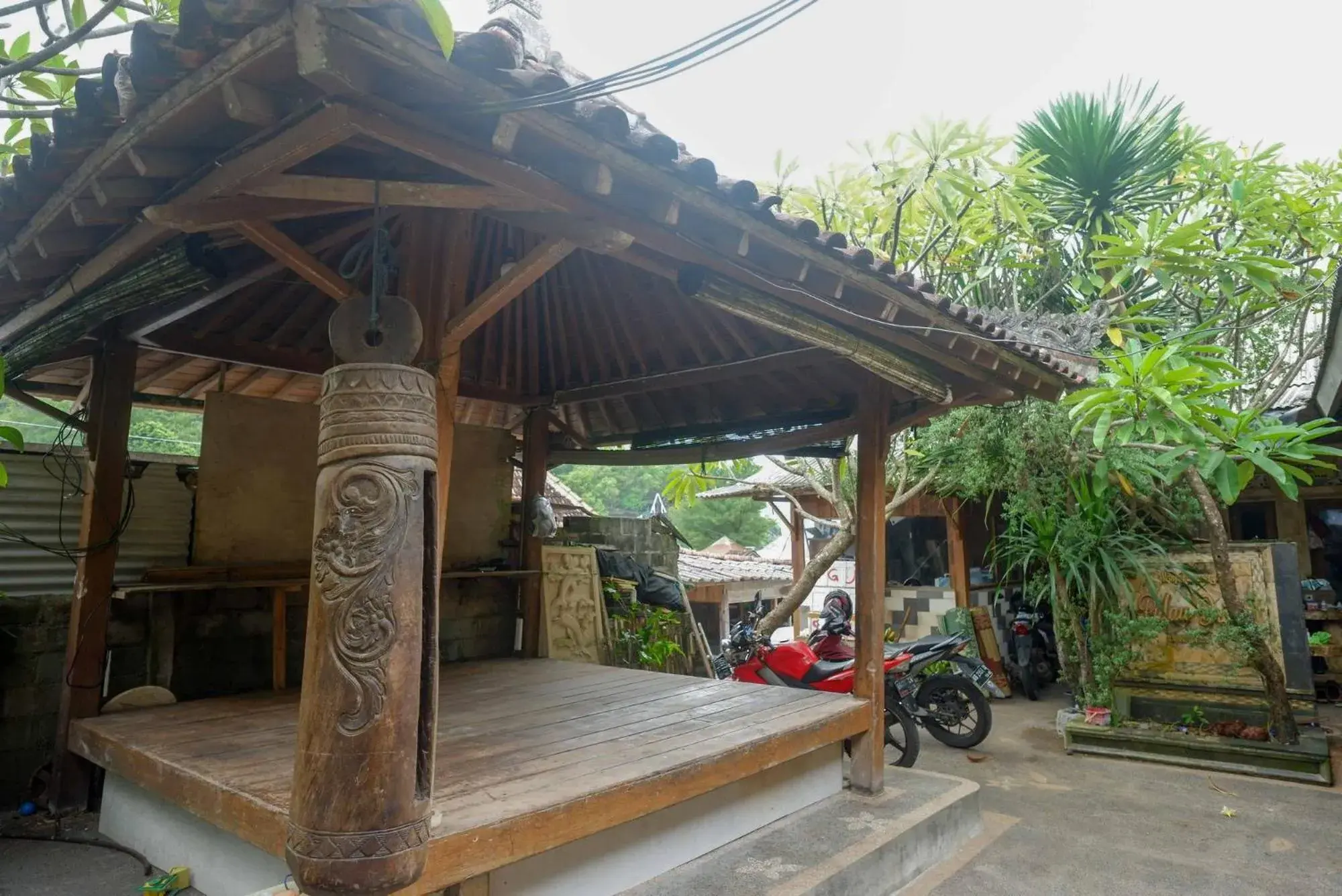 Property building in Hotel Kampoeng Drini RedPartner Property building in Hotel Kampoeng Drini RedPartner