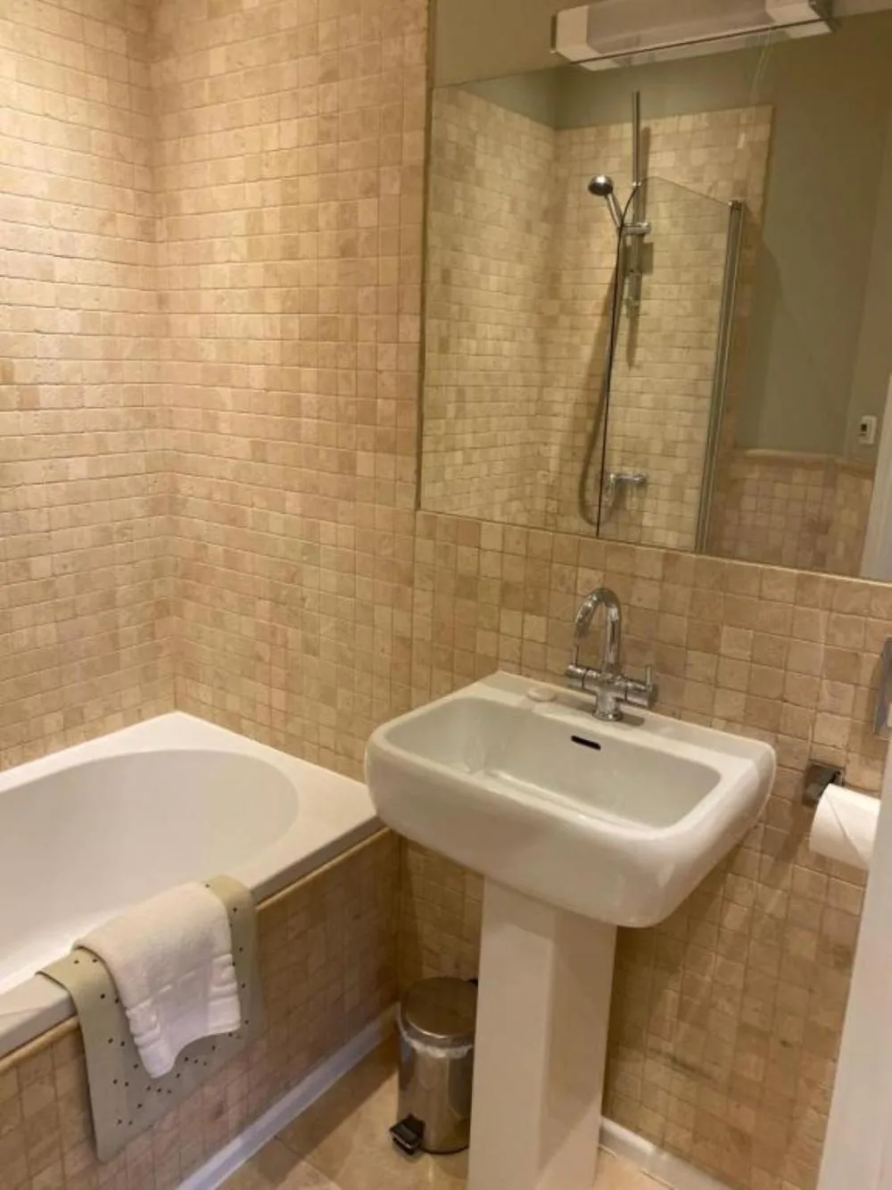 Bathroom in Langtry Manor Hotel