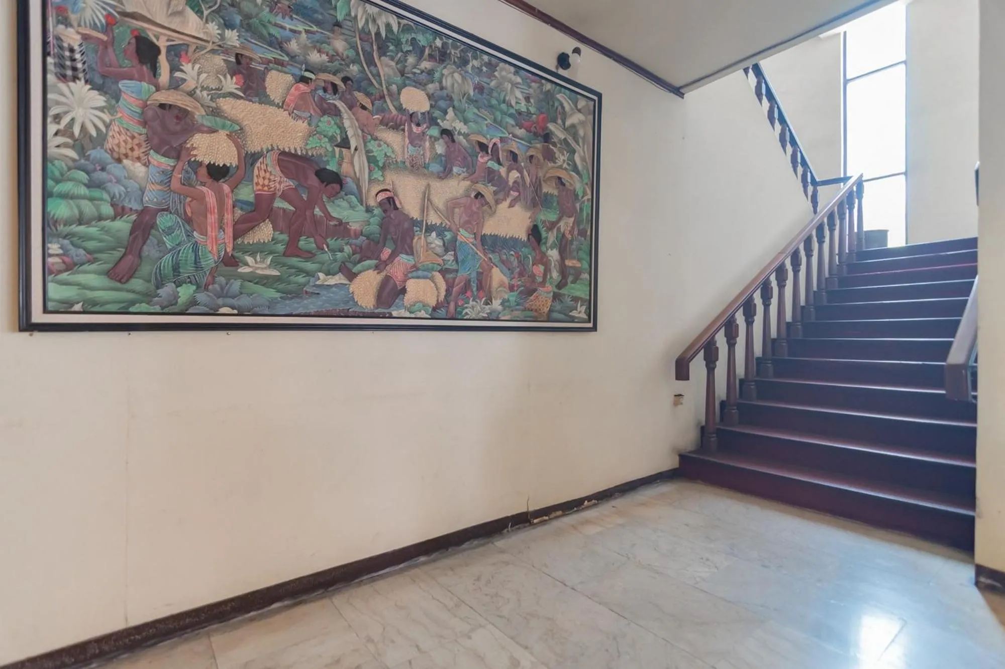 Property building in Istana Hotel Bandung Mitra RedDoorz