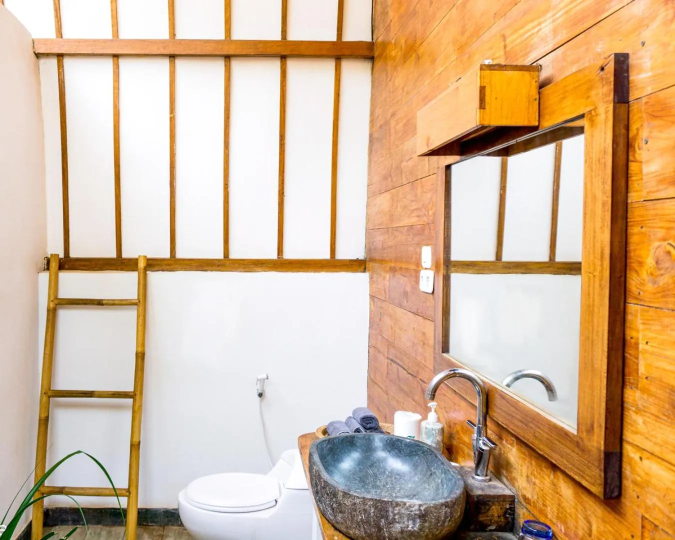 Toilet in Cotton Tree Cottages