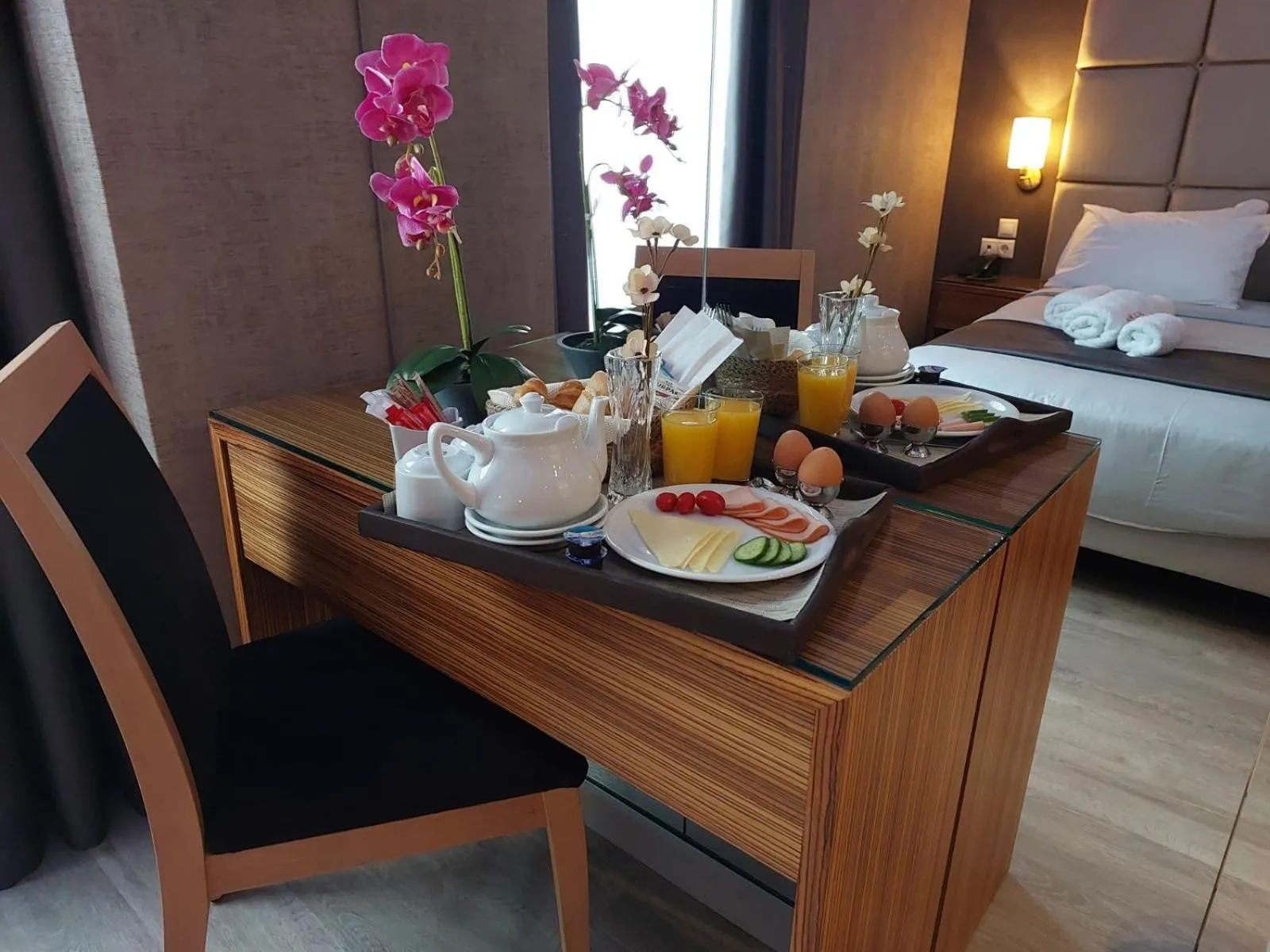 Breakfast, Bed in Lacoba Hotel