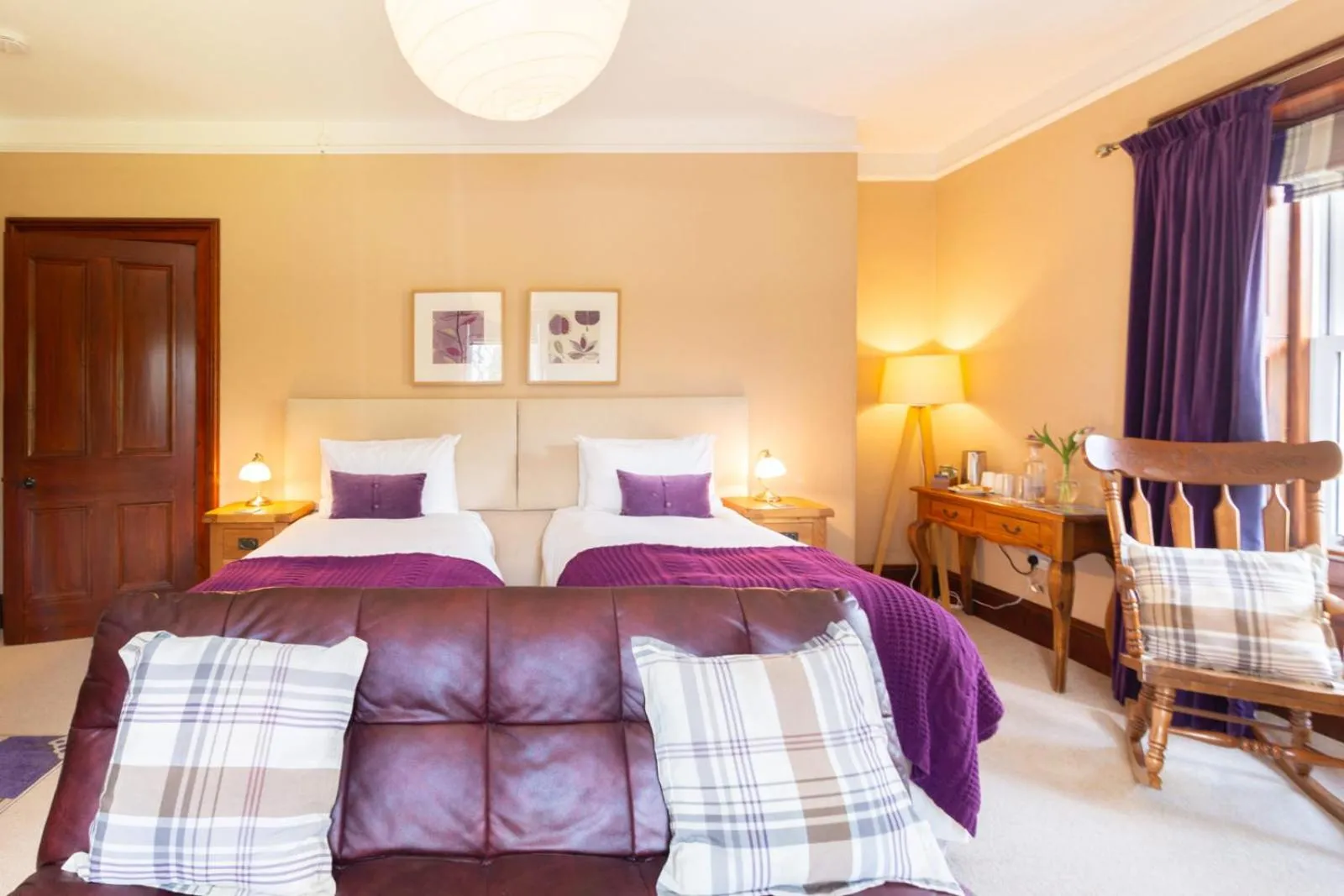 Bed in Colterscleuch House B&B