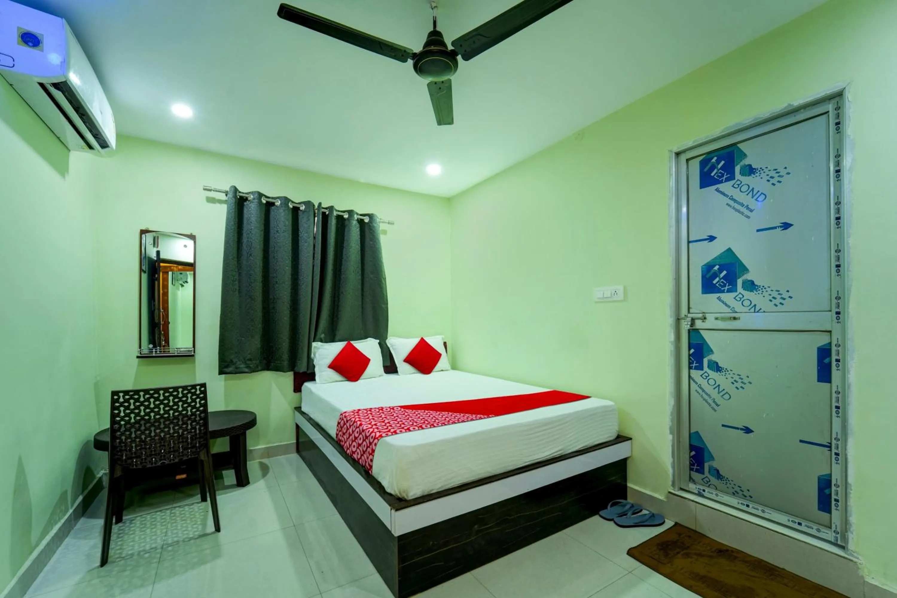 Bedroom in HOTEL O BHAGMATI GARDEN GUEST HOUSE