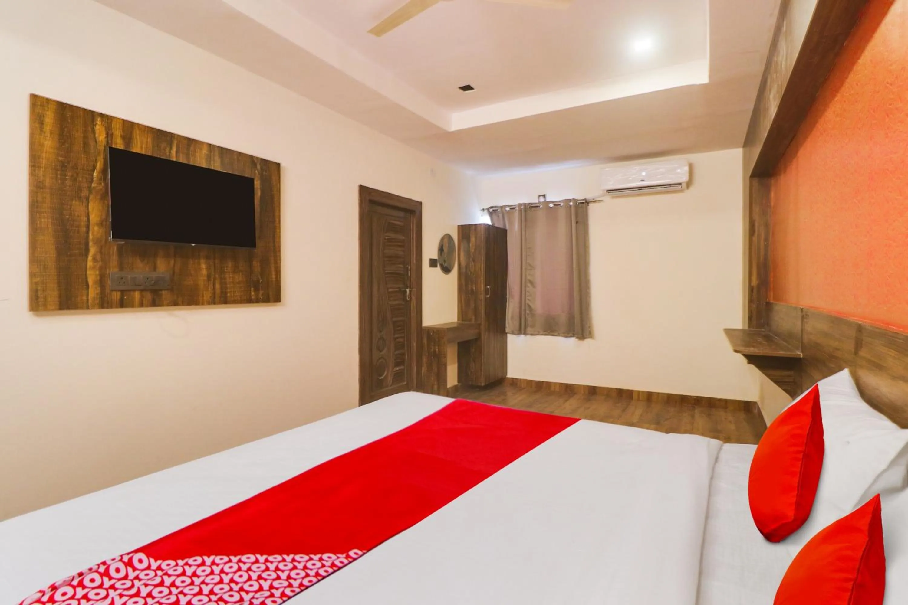 Bedroom in Hotel O R Square Grand