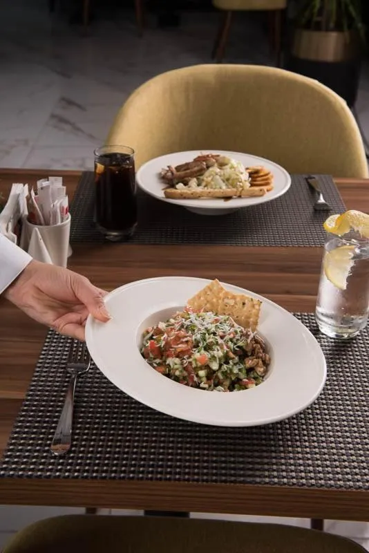 Restaurant/places to eat in İbos Hotels Izmir