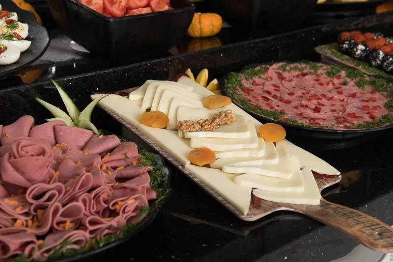 Restaurant/places to eat in İbos Hotels Izmir