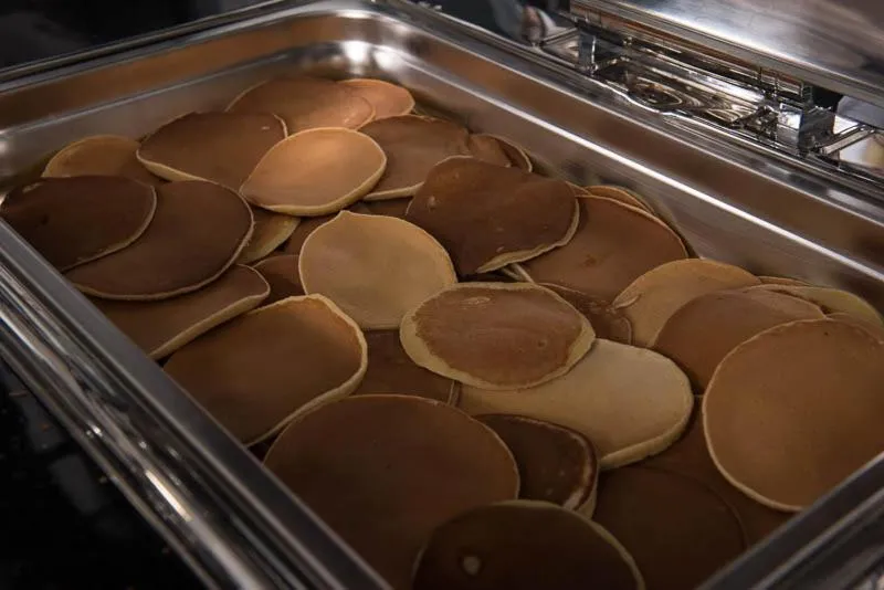 Restaurant/places to eat in İbos Hotels Izmir