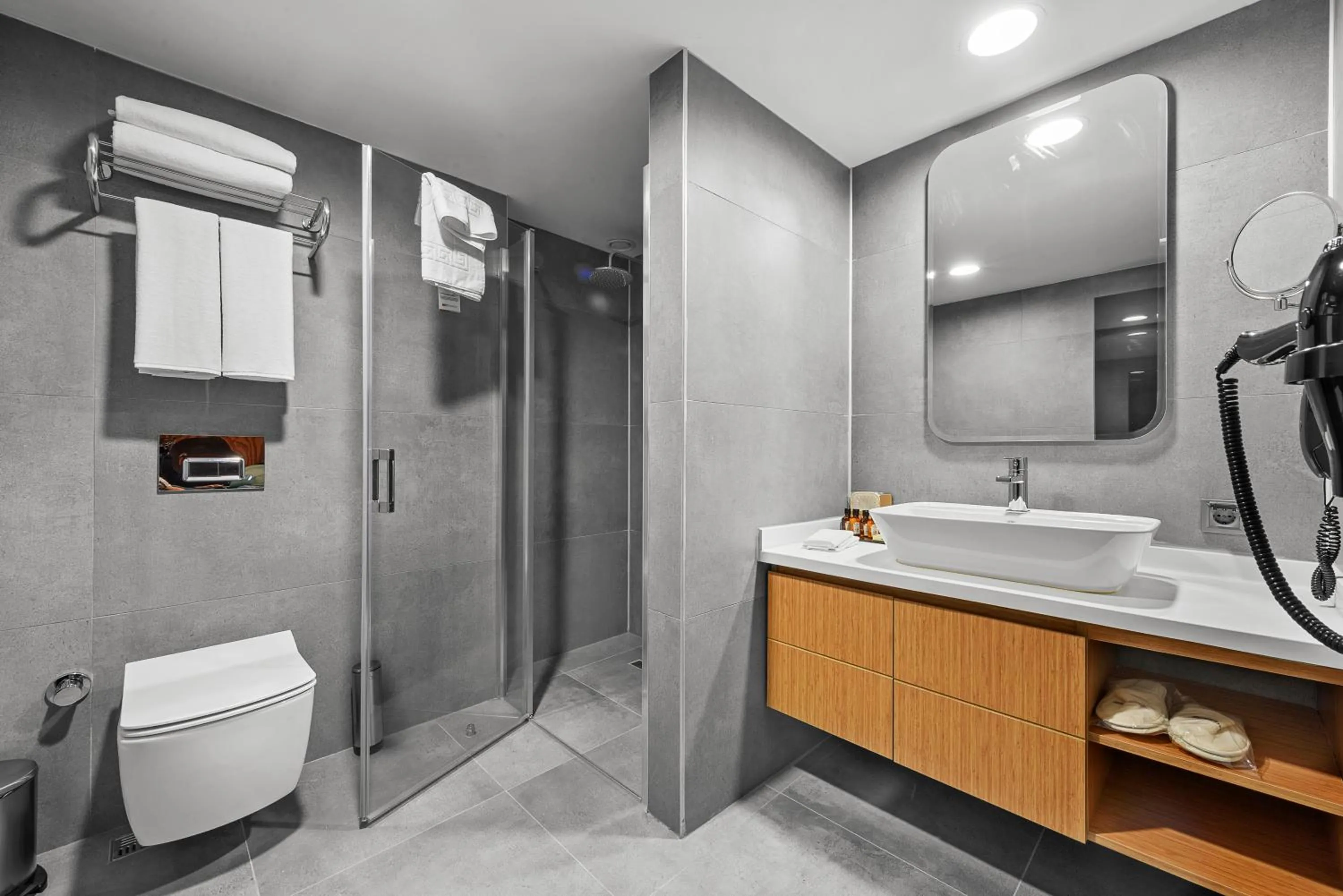 Shower in İbos Hotels Izmir