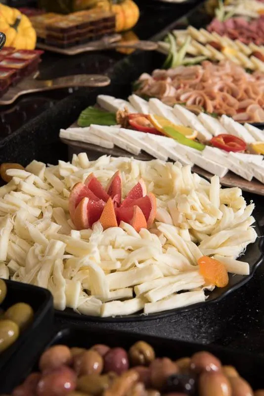 Restaurant/places to eat in İbos Hotels Izmir