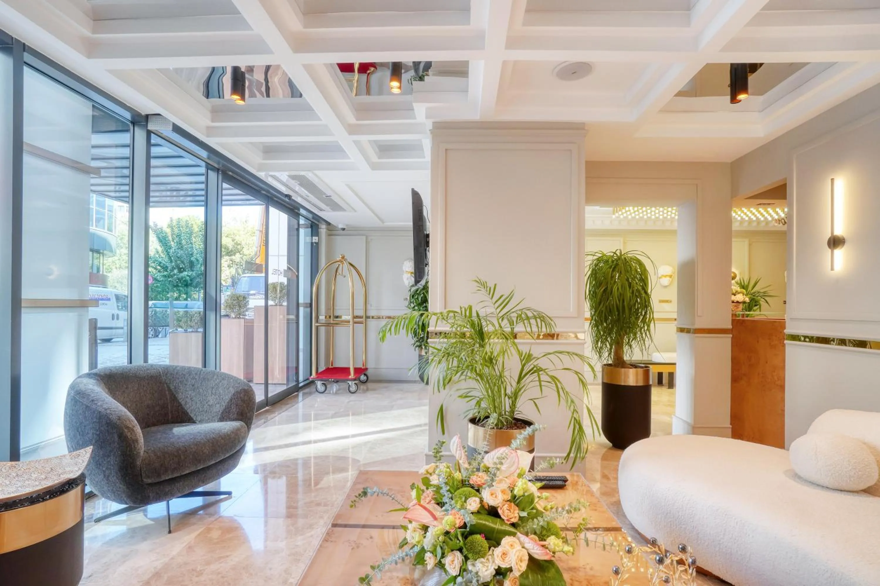 TV and multimedia in İbos Hotels Izmir