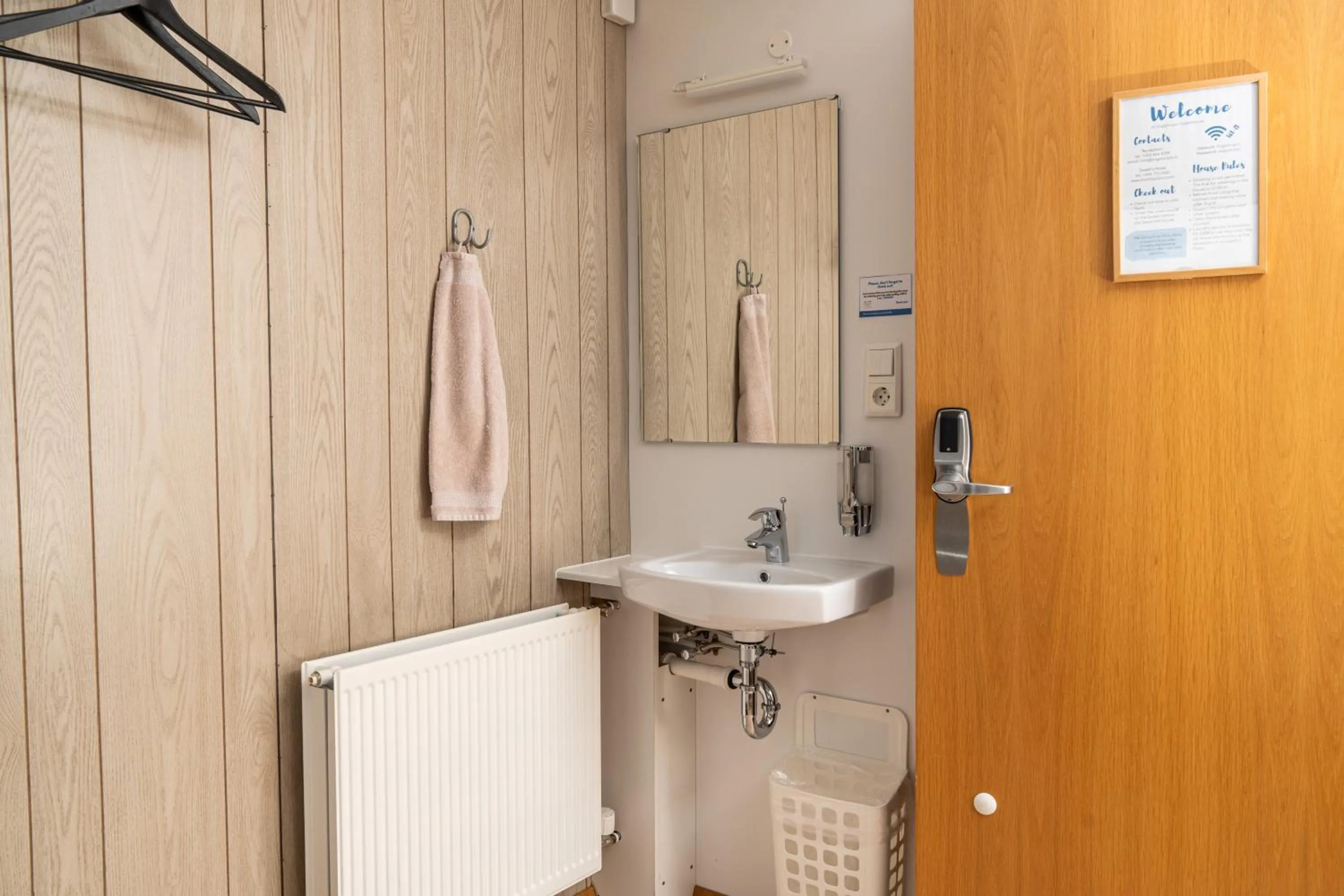 Twin Room with Shared Toilet in Vogar Travel Service
